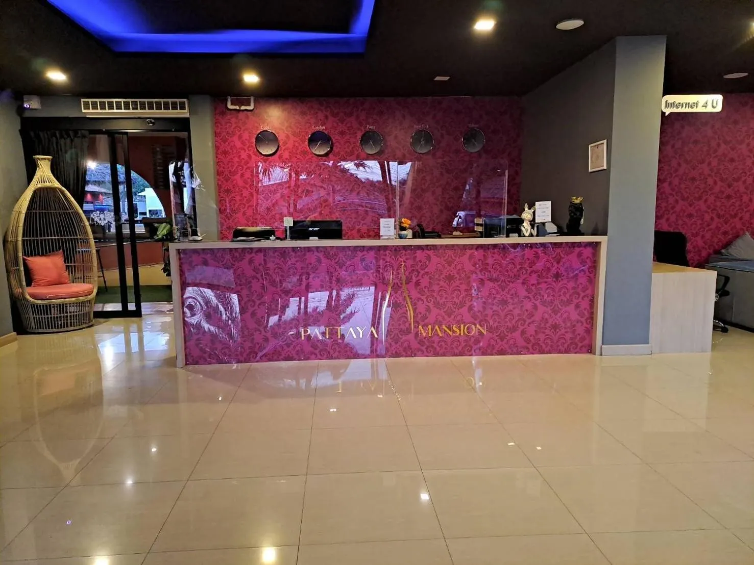 Property building in PM Lake Mabprachan Pattaya