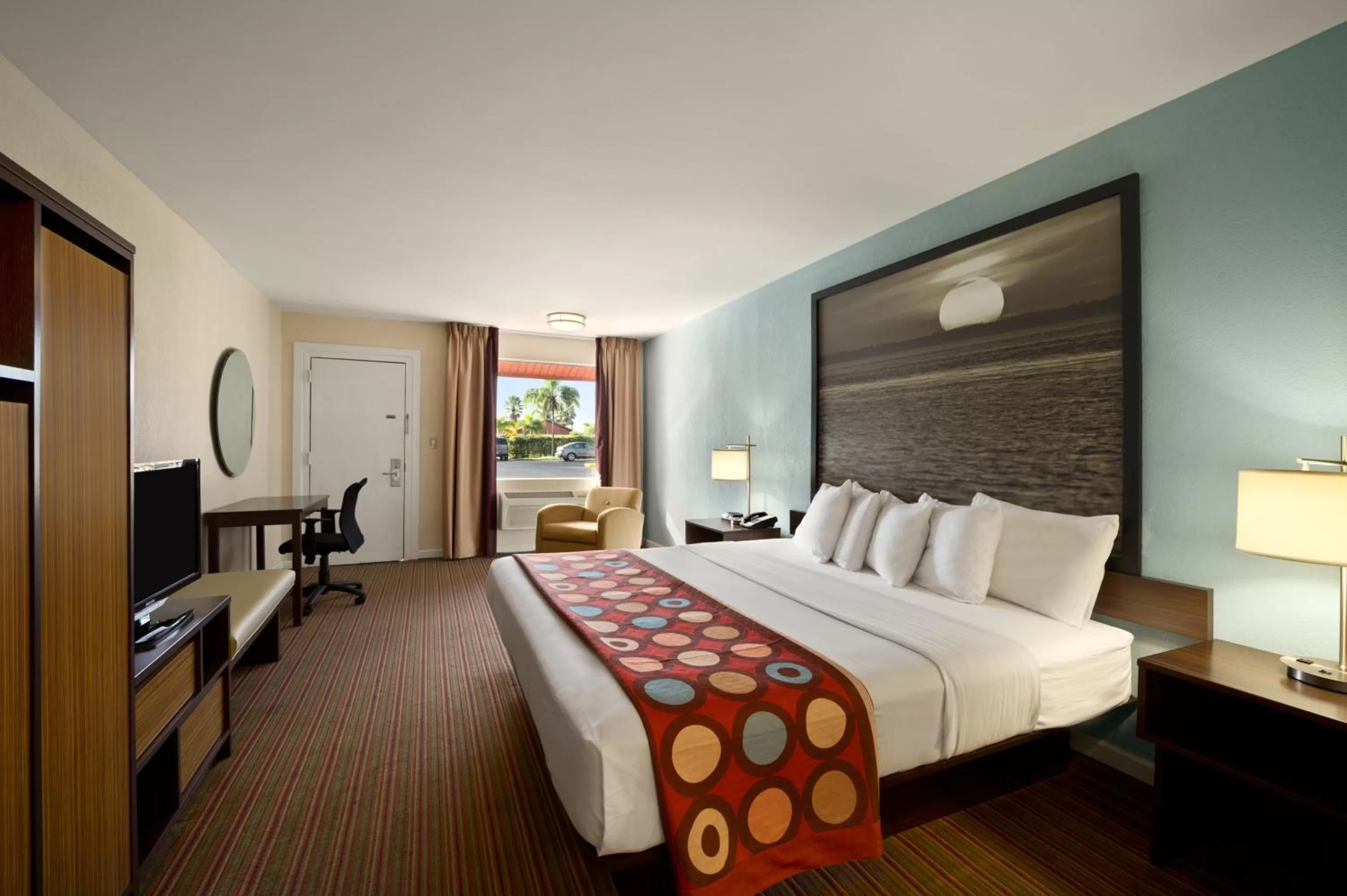 Photo of the whole room, Bed in Super 8 by Wyndham Florida City/Homestead/Everglades