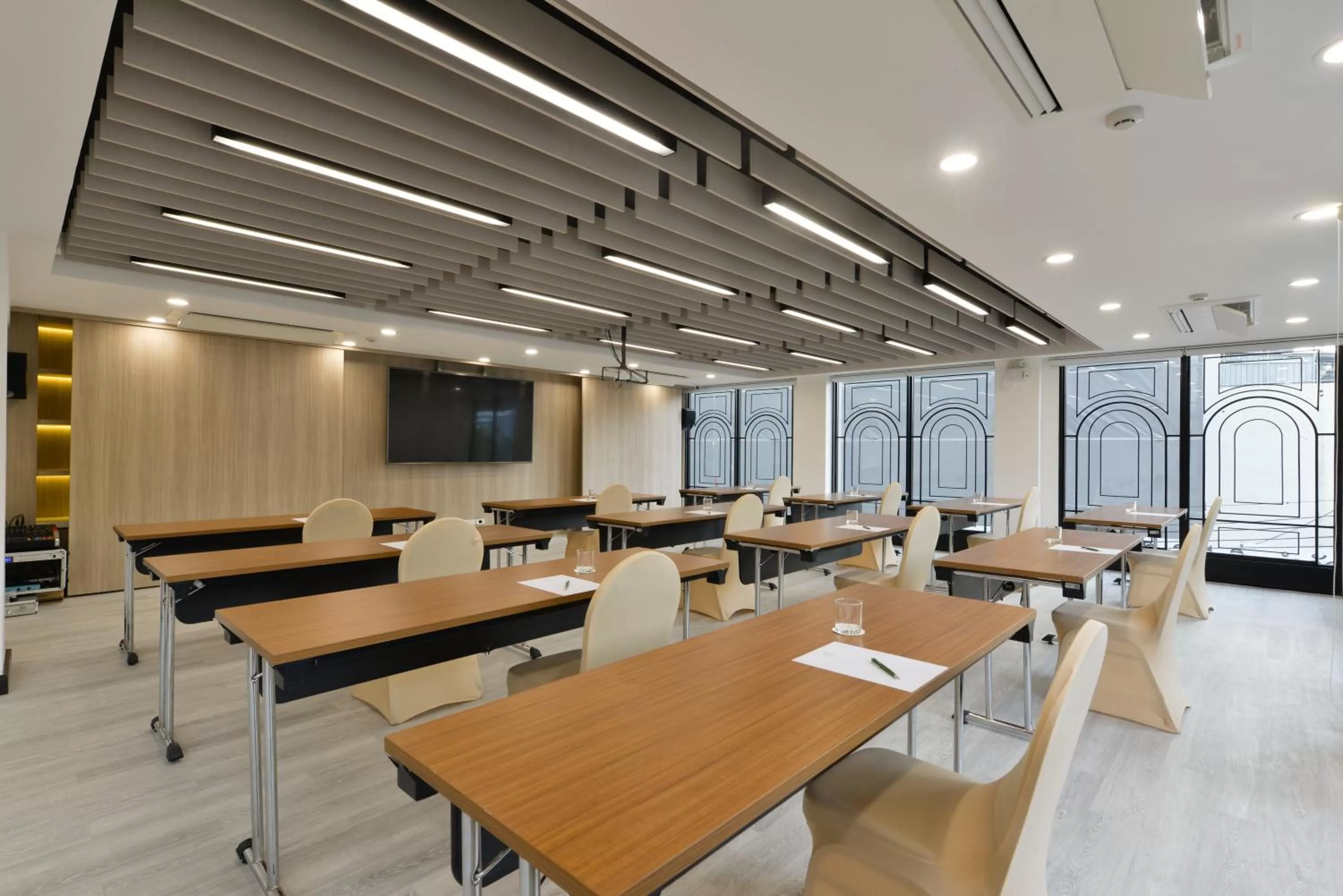 Meeting/conference room in Oakwood Hotel & Residence Bangkok