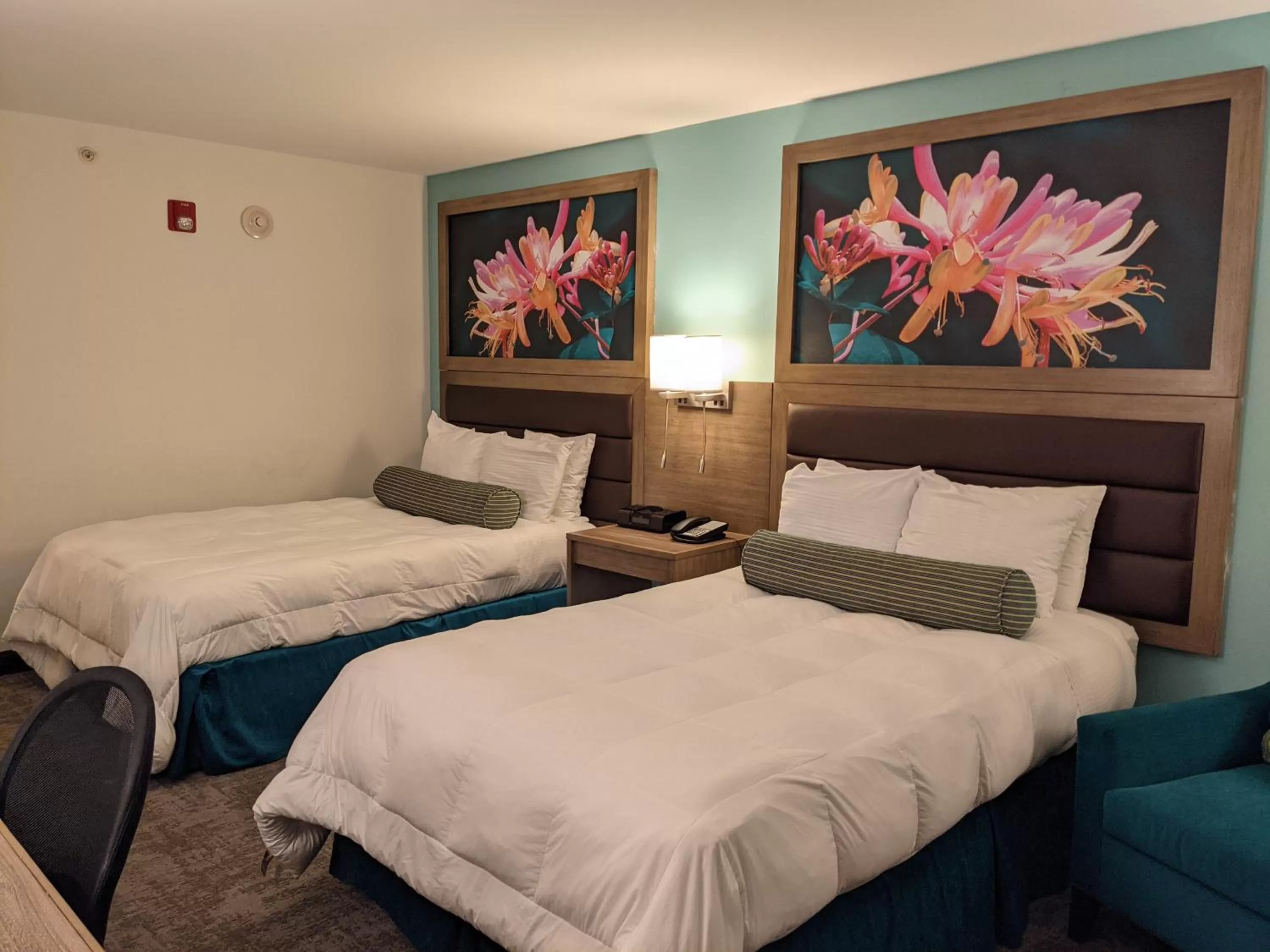 Bedroom, Bed in Rod 'N' Reel Resort