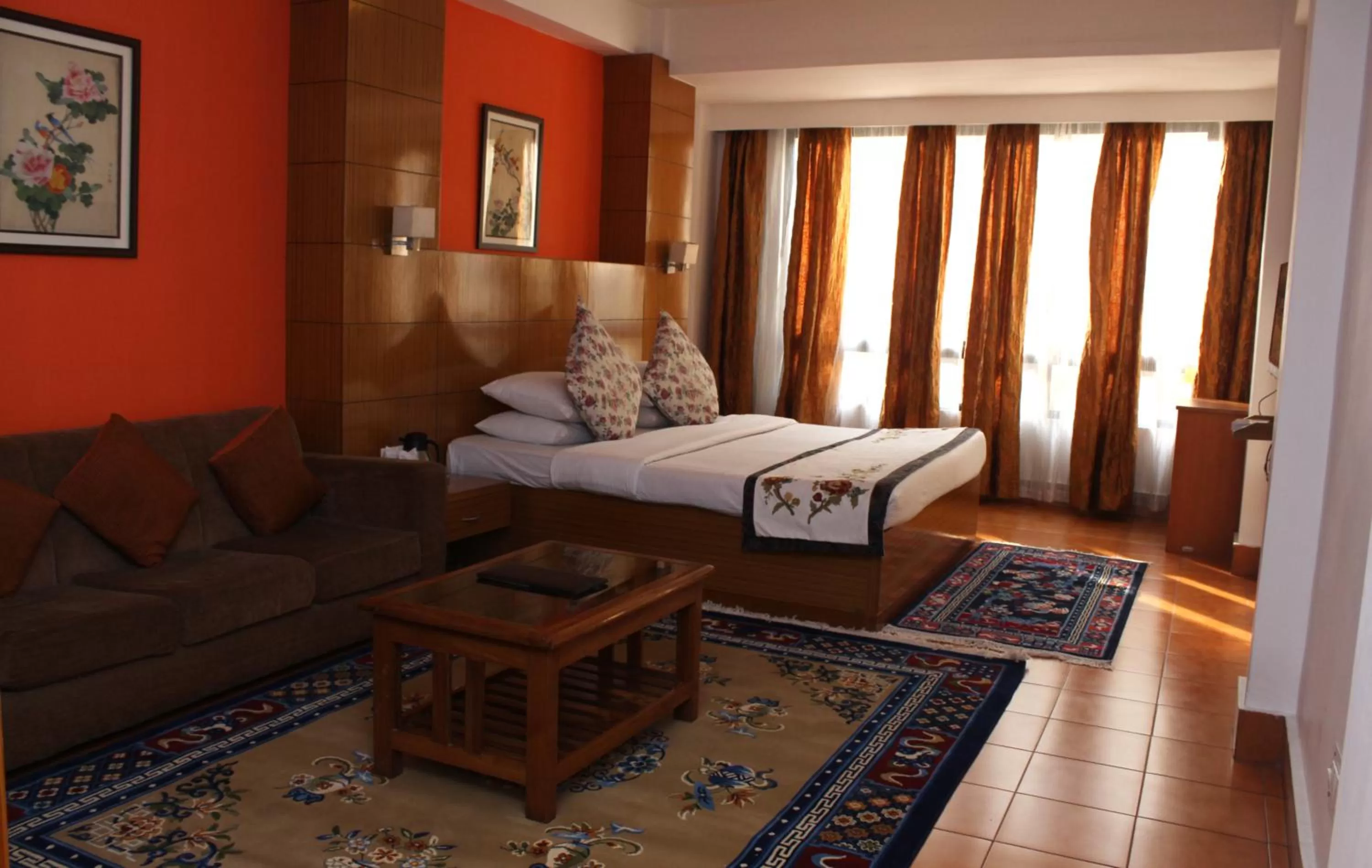 Bedroom, Seating Area in Hotel Tarayana