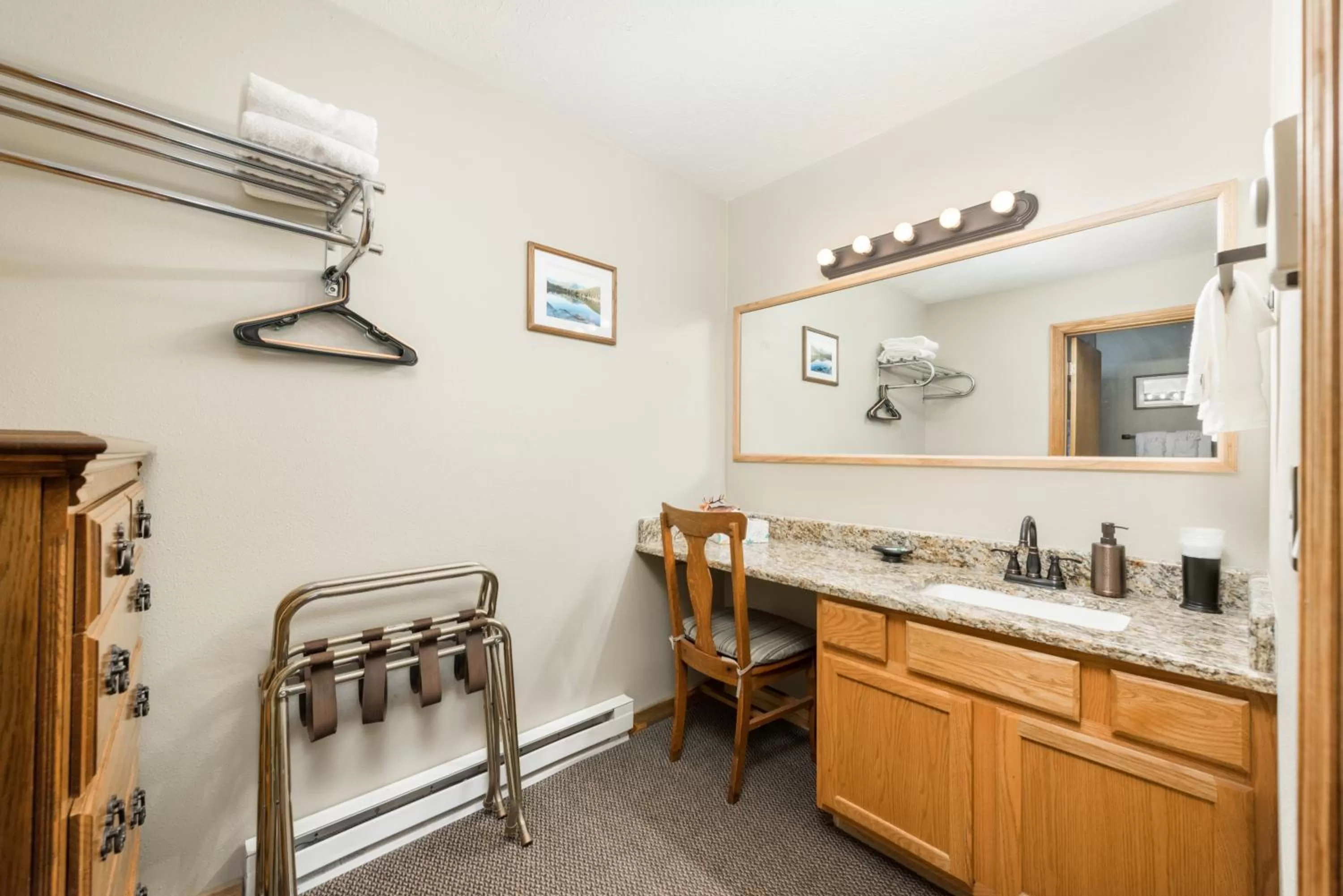 Bathroom in 4 Seasons Inn on Fall River