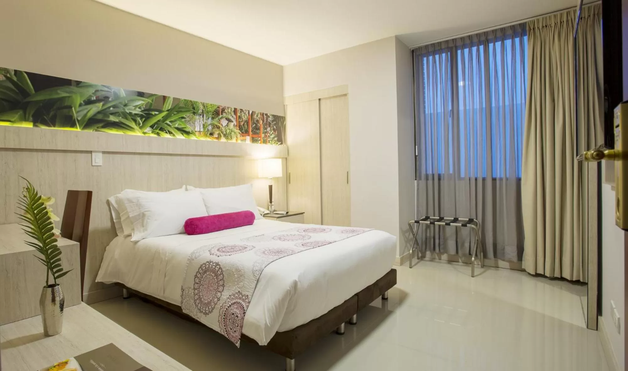 Property building, Bed in Hotel Soratama