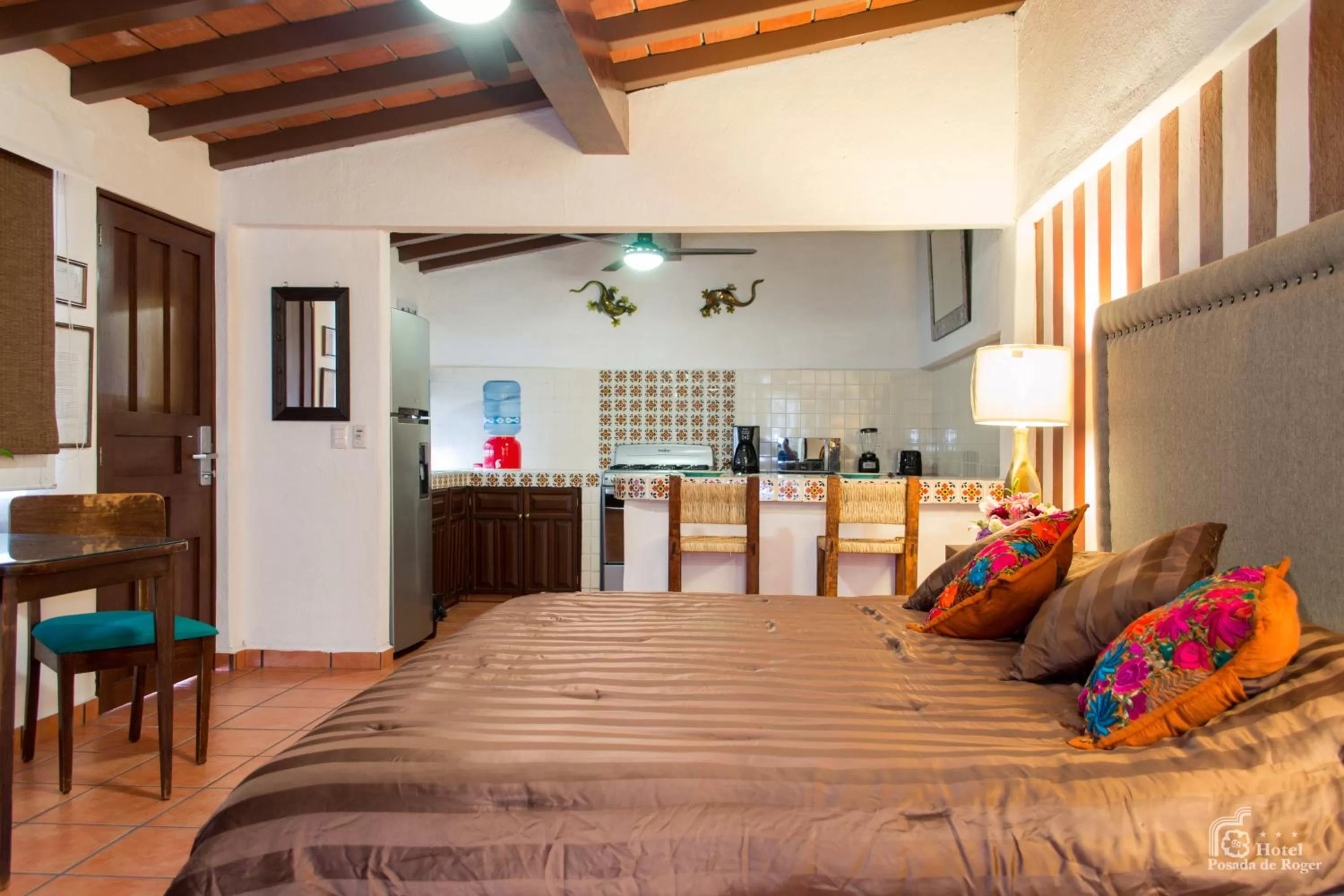 Photo of the whole room, Bed in Hotel Posada De Roger - Near Los Muertos Beach