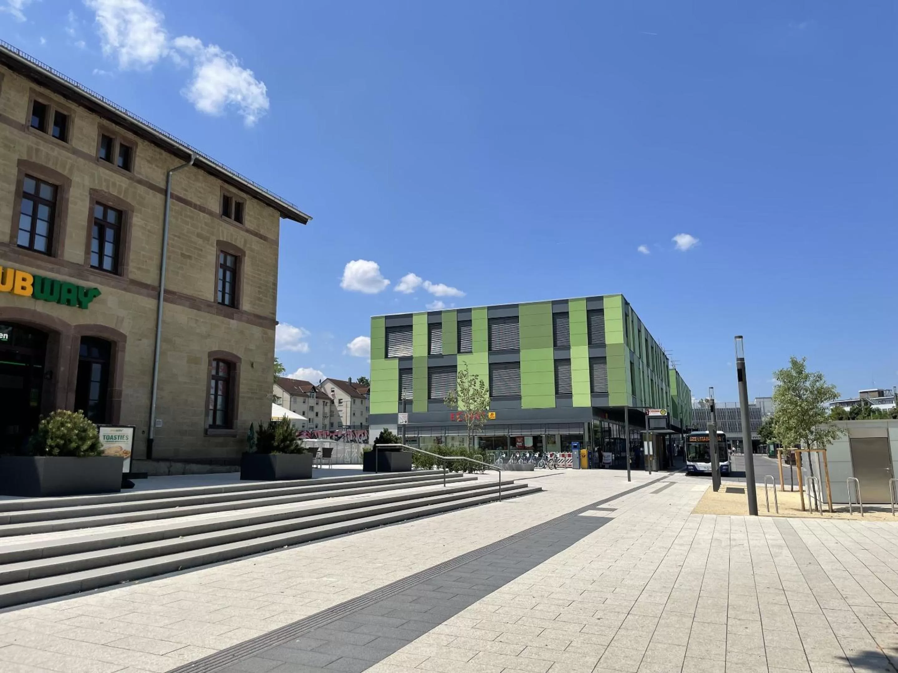 Property building in Hotel-am-Bahnhof Stuttgart-Ditzingen