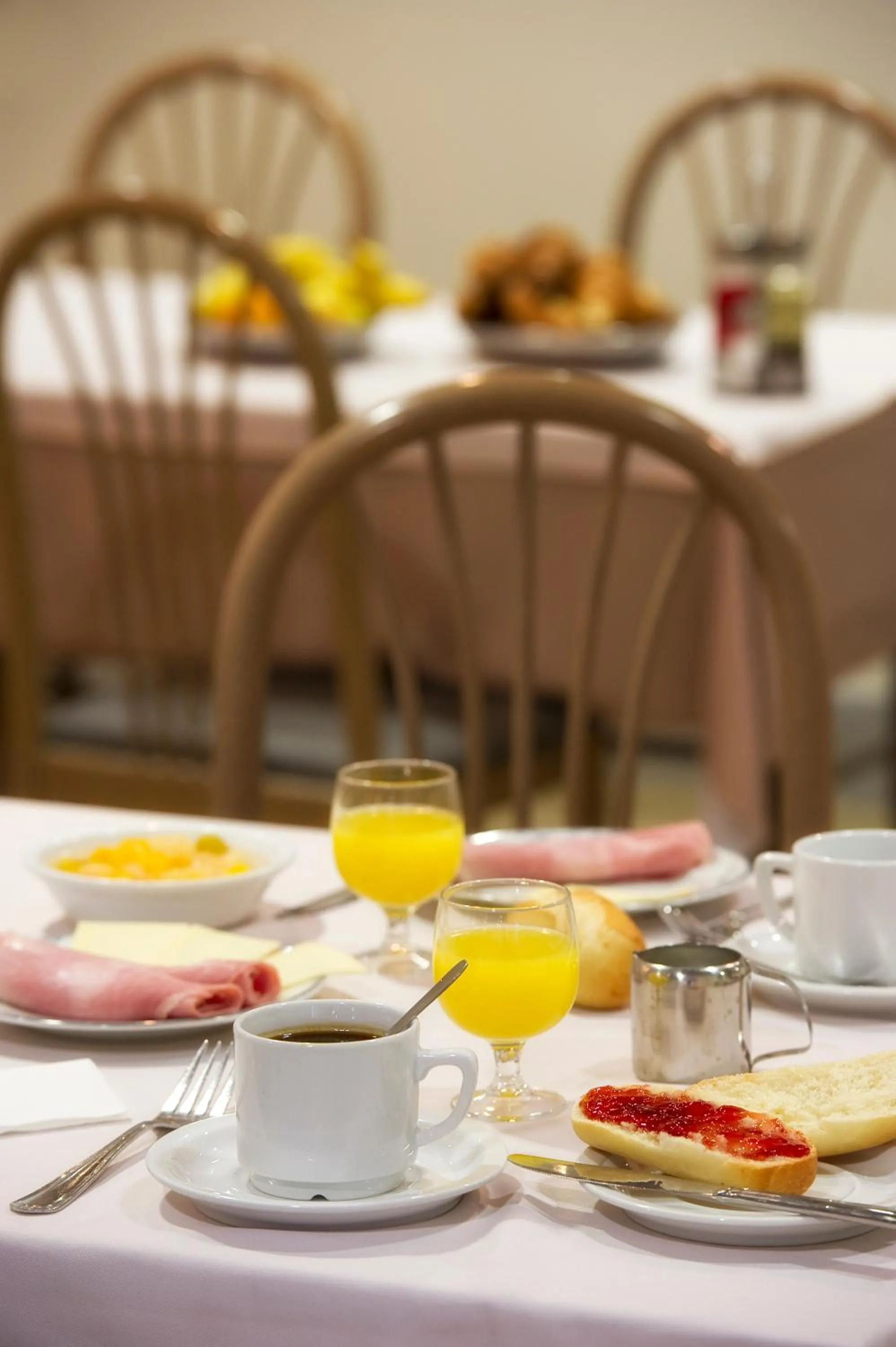 Continental breakfast in The Originals City, Hôtel Astoria Vatican, Lourdes