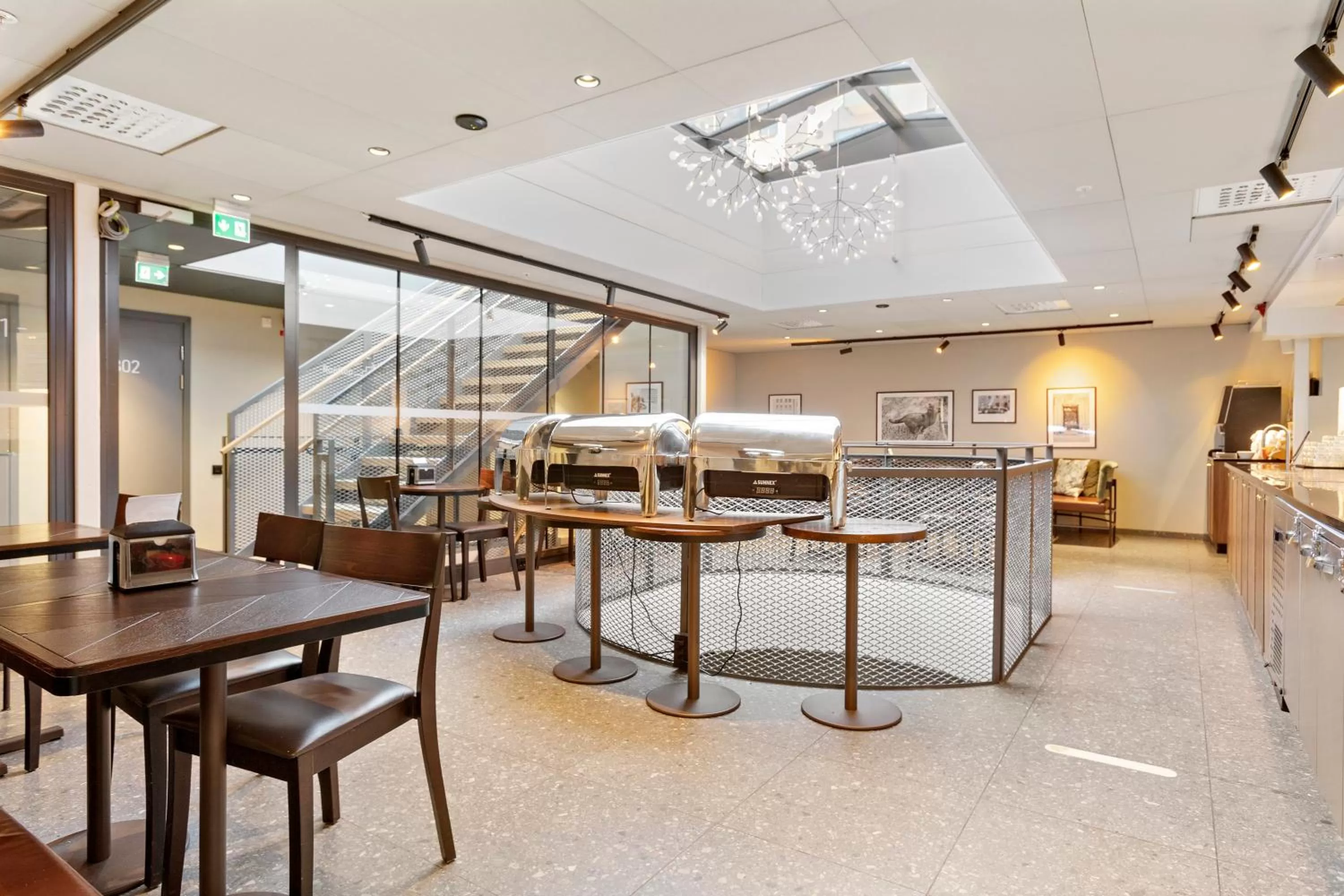 Breakfast in Best Western Hotel at 108