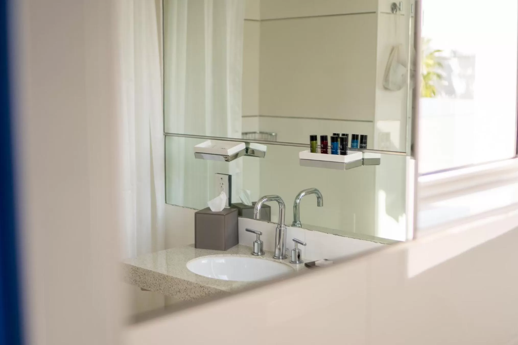 Bathroom in Clevelander Hotel
