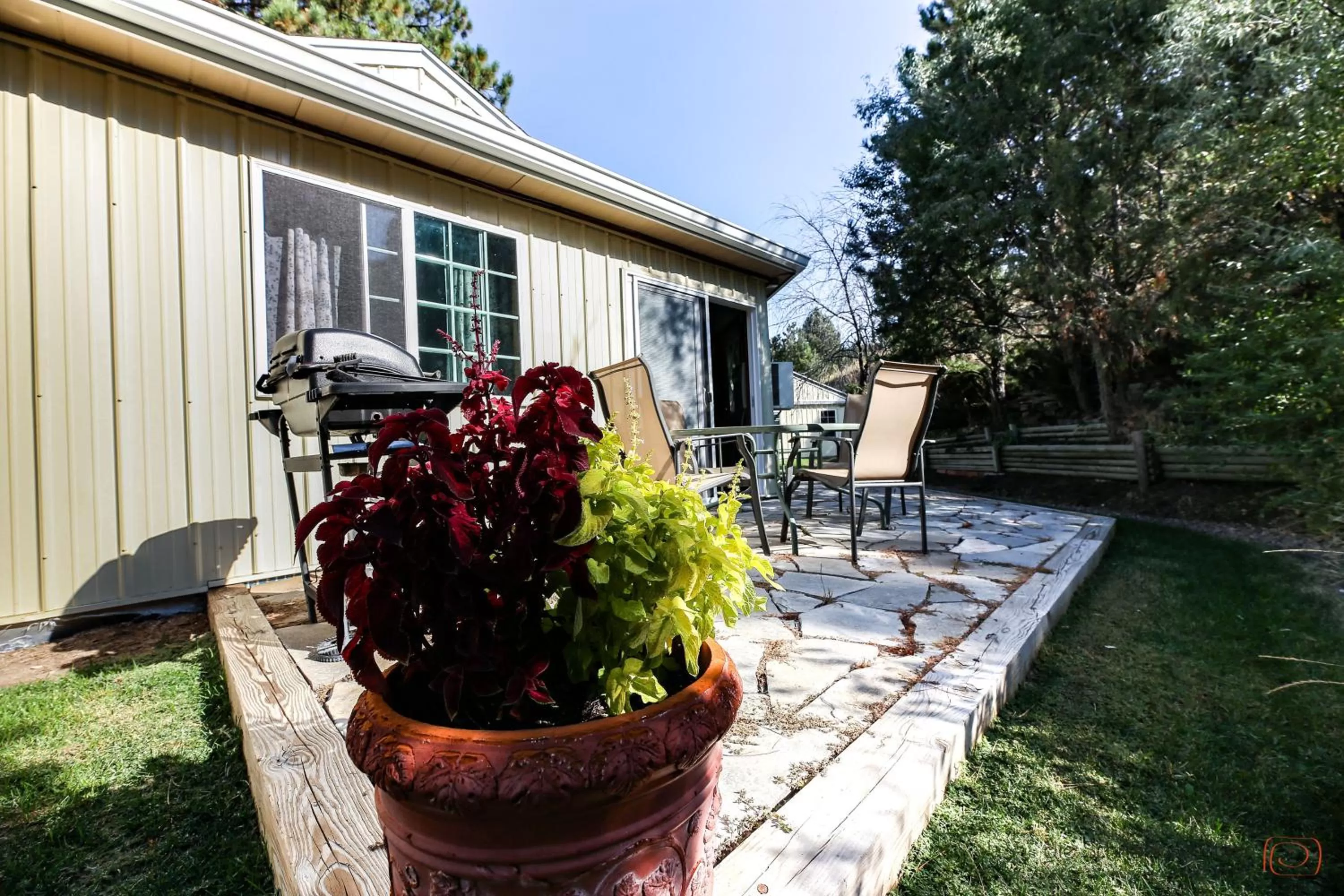 Garden in The Pines Country Inn