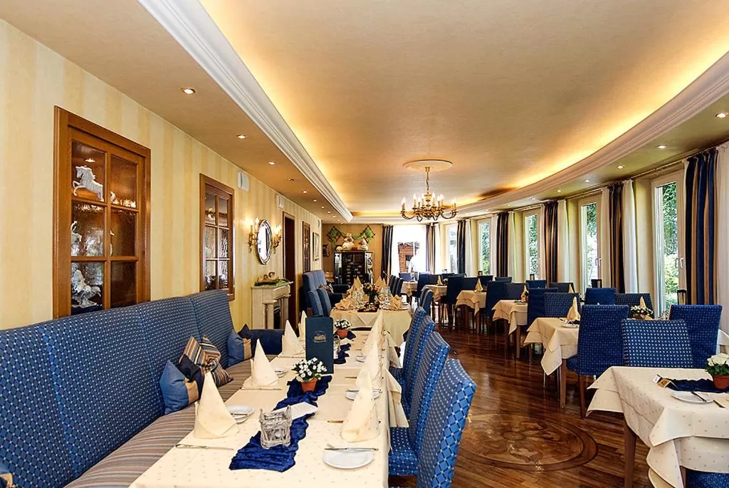 Restaurant/places to eat in Hotel-Restaurant Schmachtenbergshof