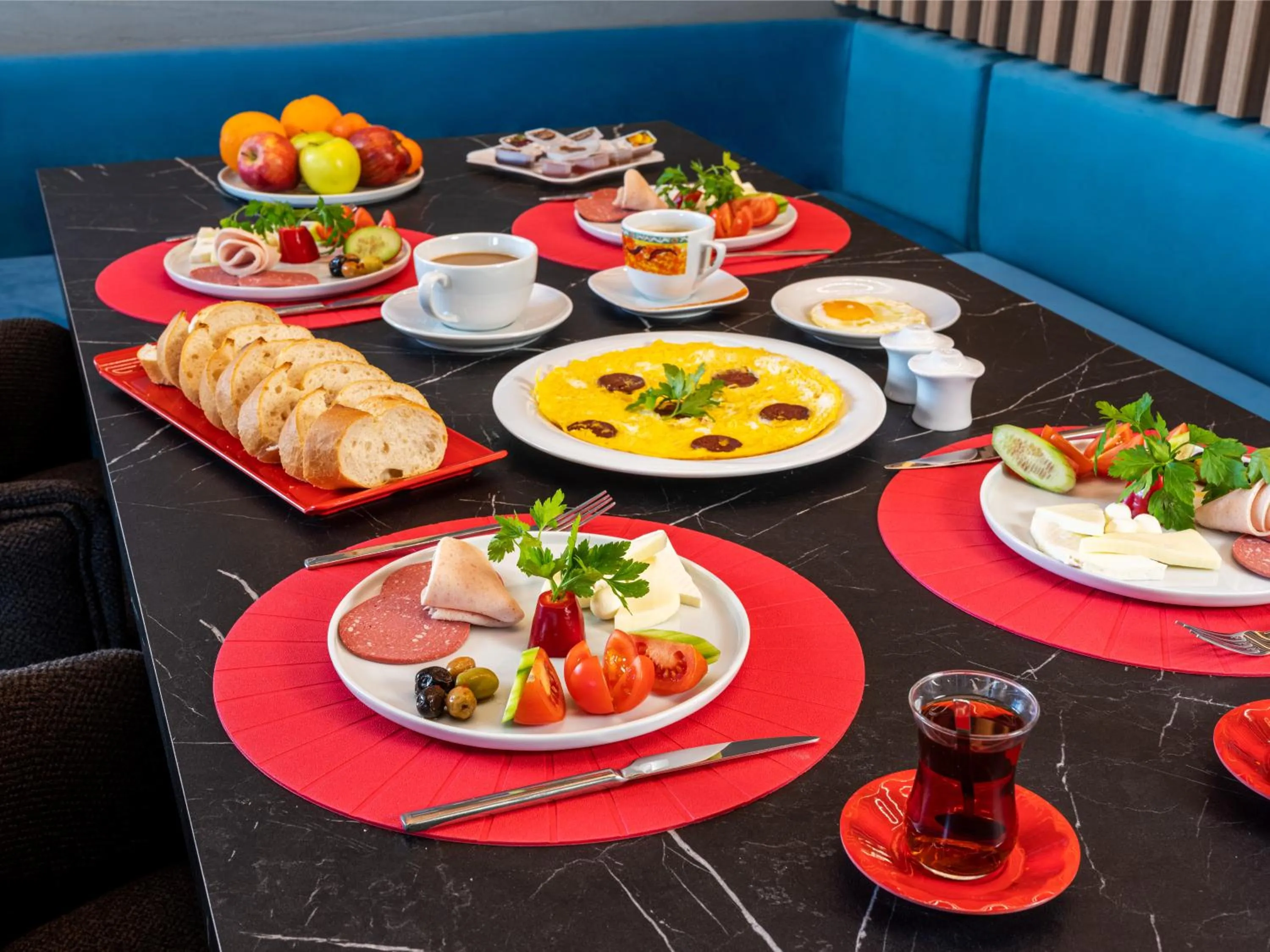 Restaurant/places to eat in Anelli Hotel