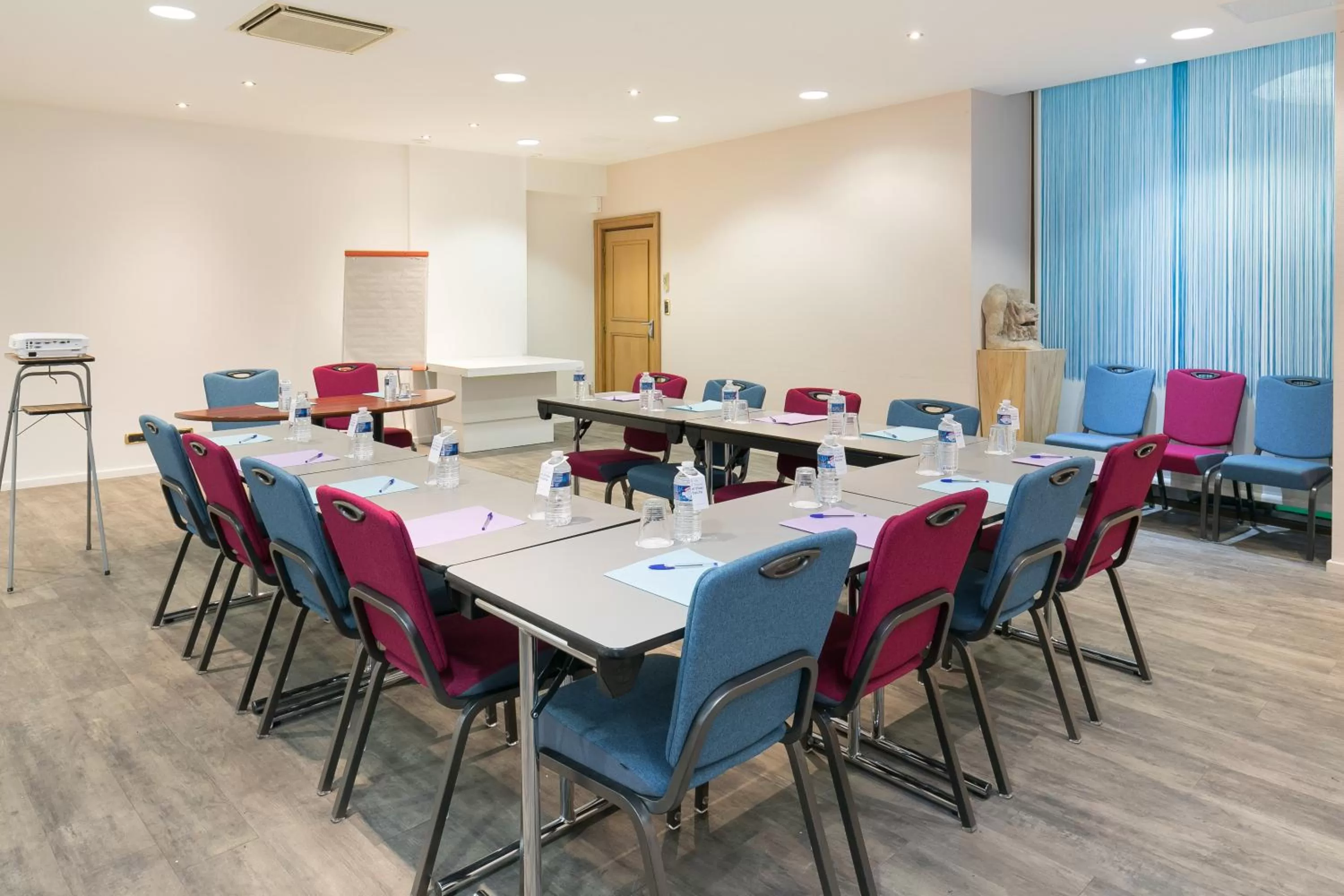 Meeting/conference room in Hôtel de l'Europe by HappyCulture