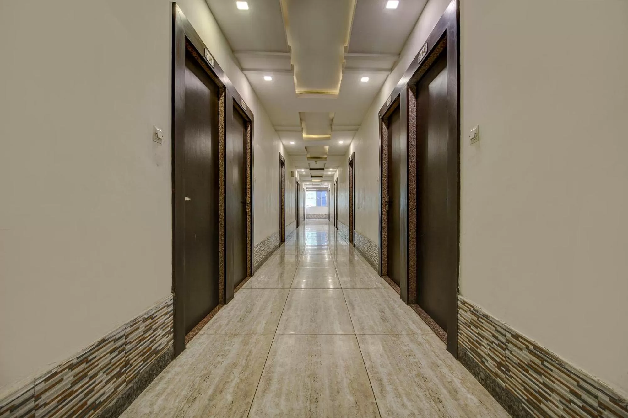 Lobby or reception in FabHotel CSFC Near Bhopal Railway Station