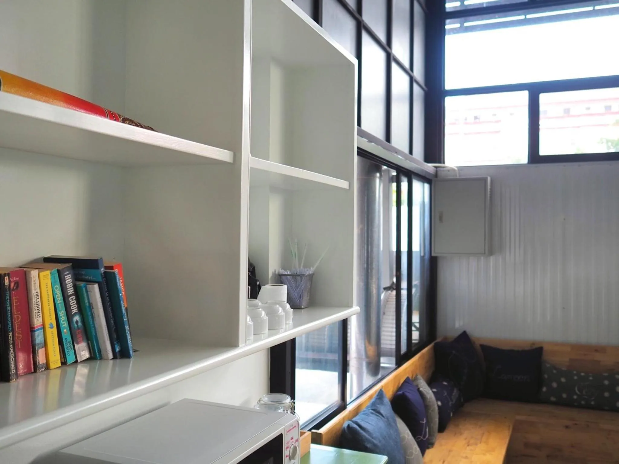 Communal lounge/ TV room in Lamoon Boutique Hotel