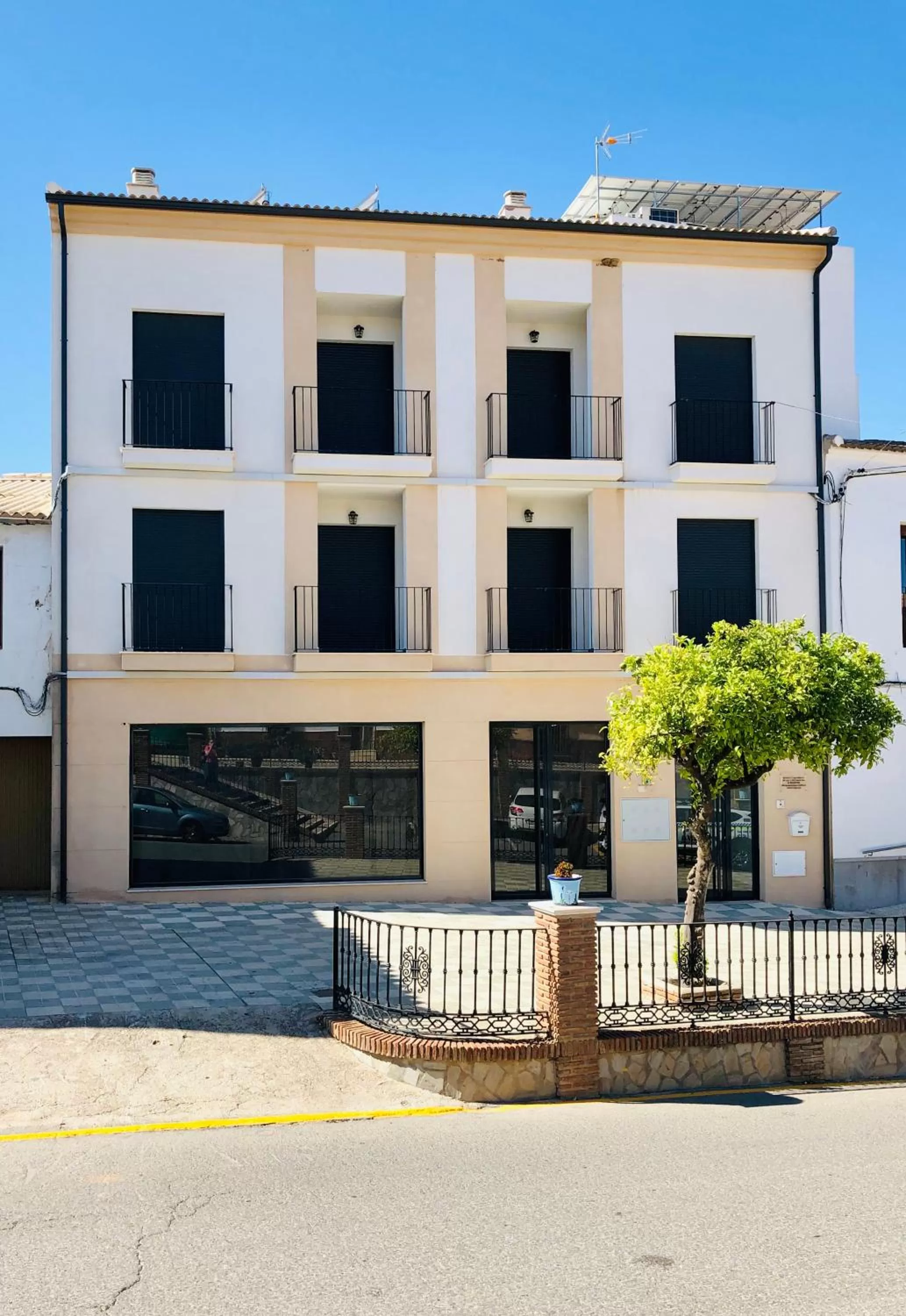 Property building in Apartamentos La Laguna