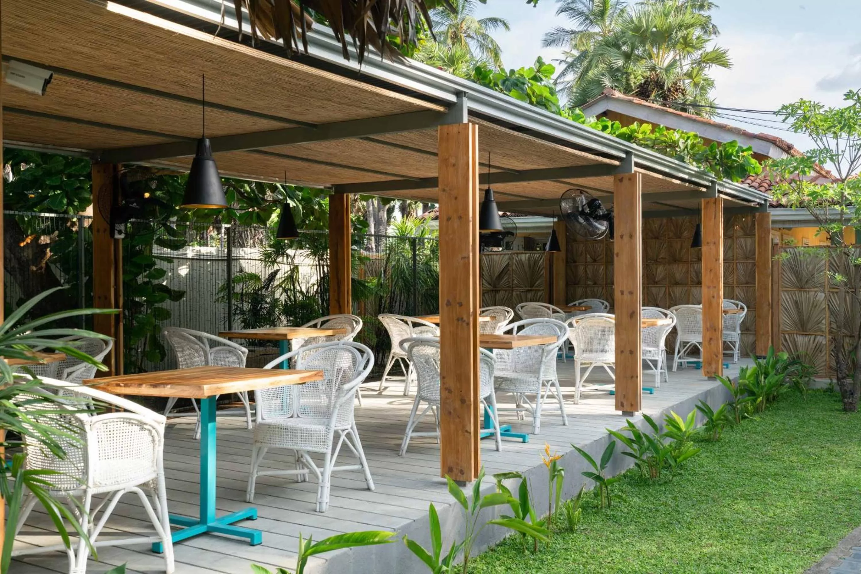 Restaurant/places to eat in Palmera Eco Resorts Nilaveli