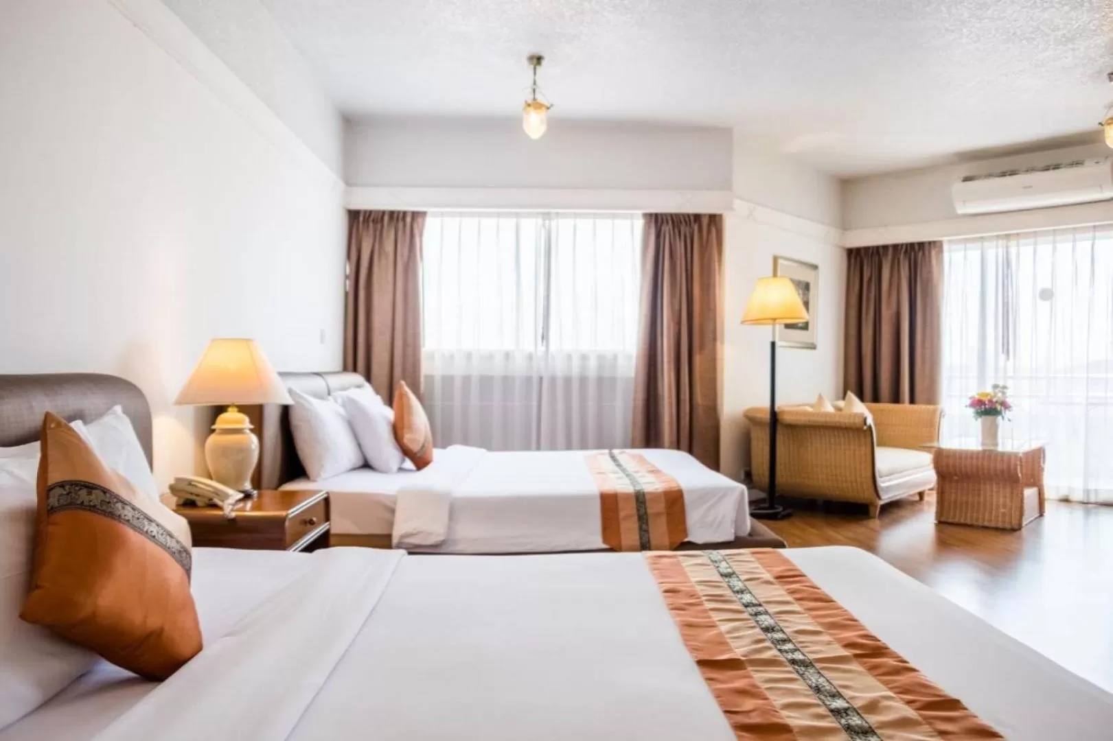 Photo of the whole room, Bed in Markland Seaside Pattaya