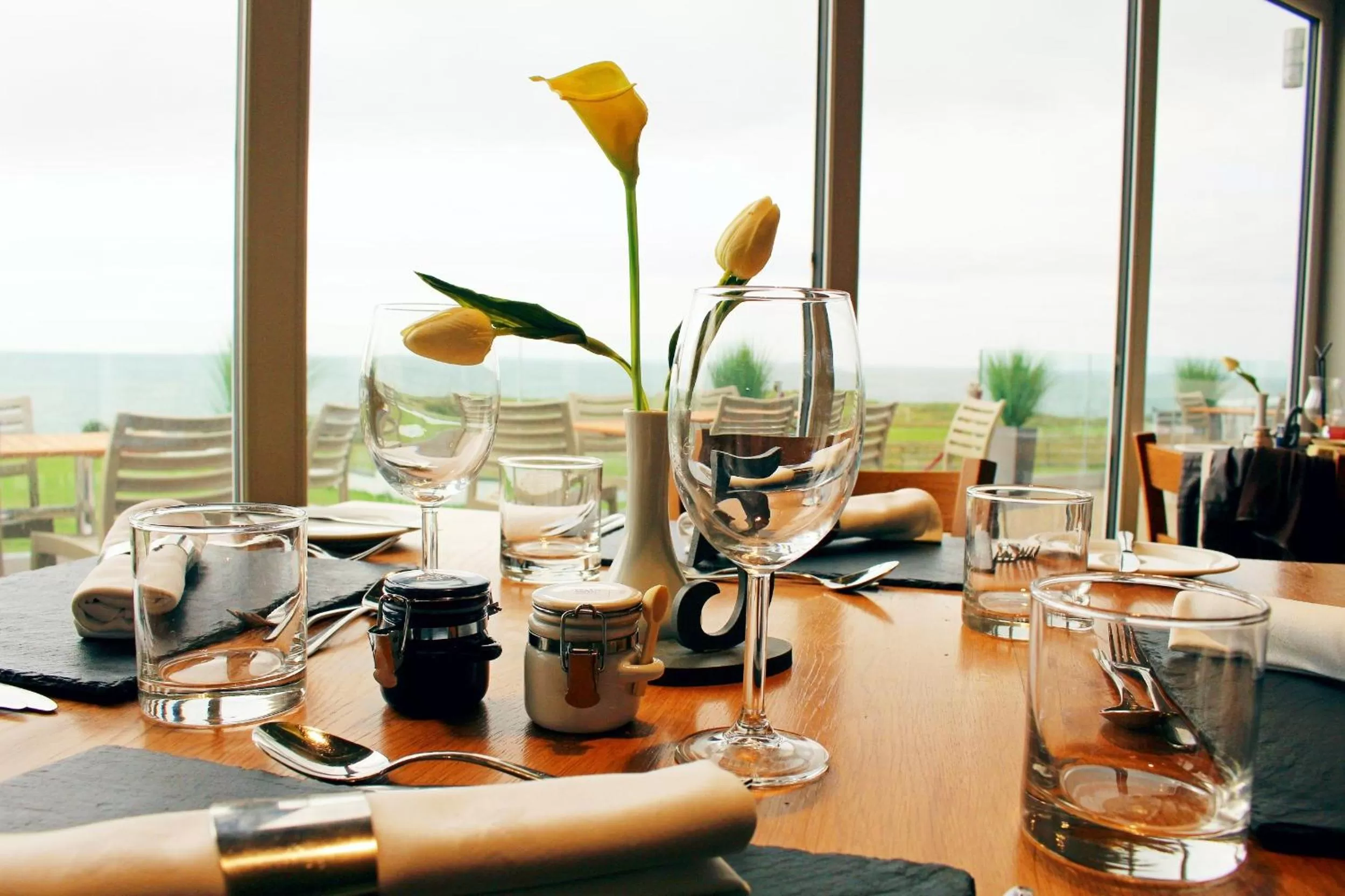 Restaurant/places to eat in The Cliff Hotel & Spa