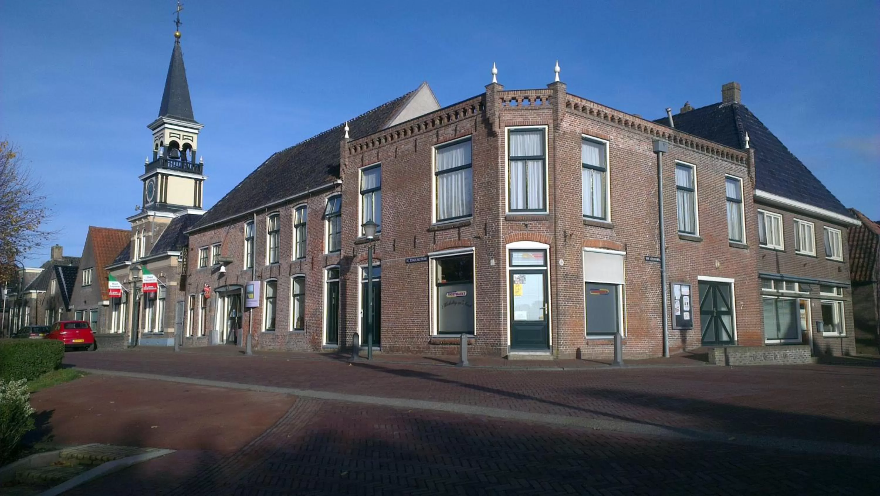 Facade/entrance, Property Building in Logement 'De witte klok'