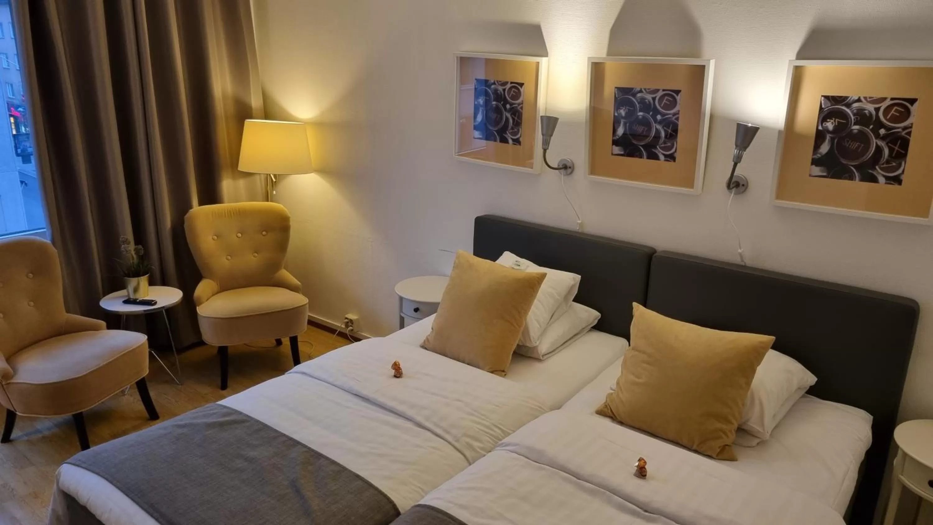 Bed in Hotell Västerås