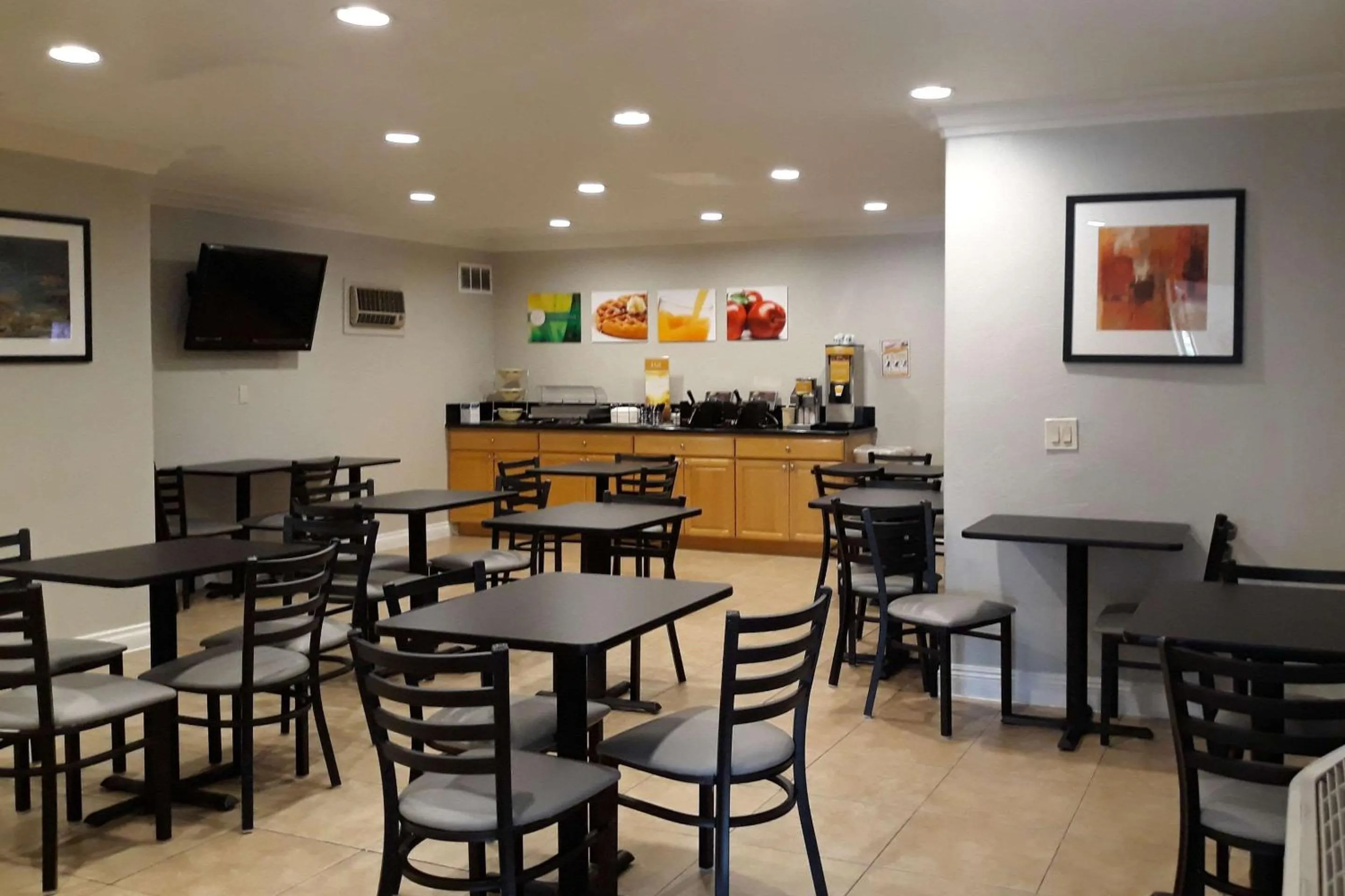 Restaurant/places to eat in Quality Inn & Suites El Cajon San Diego East