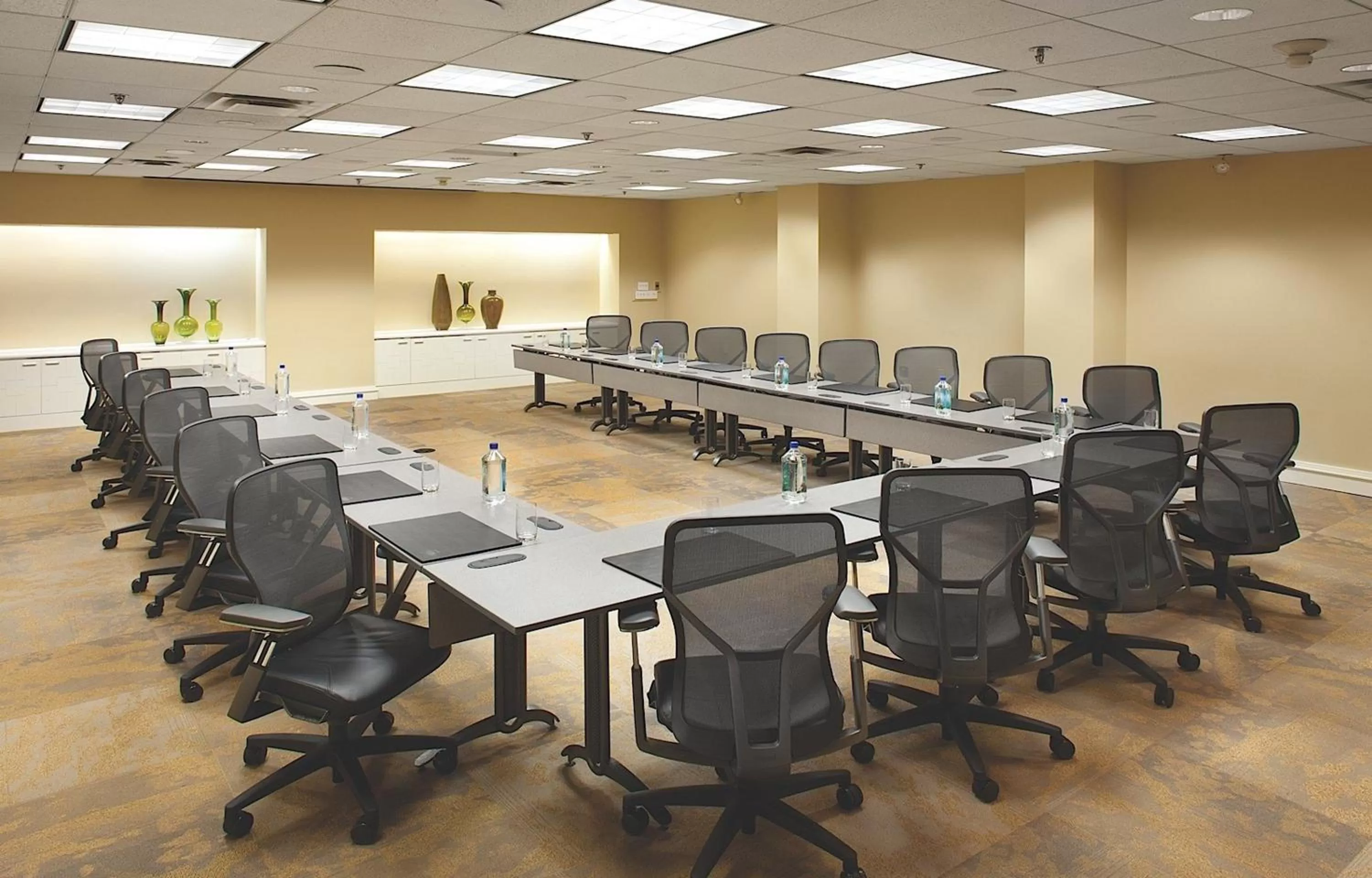 Business facilities in Hotel Du Pont