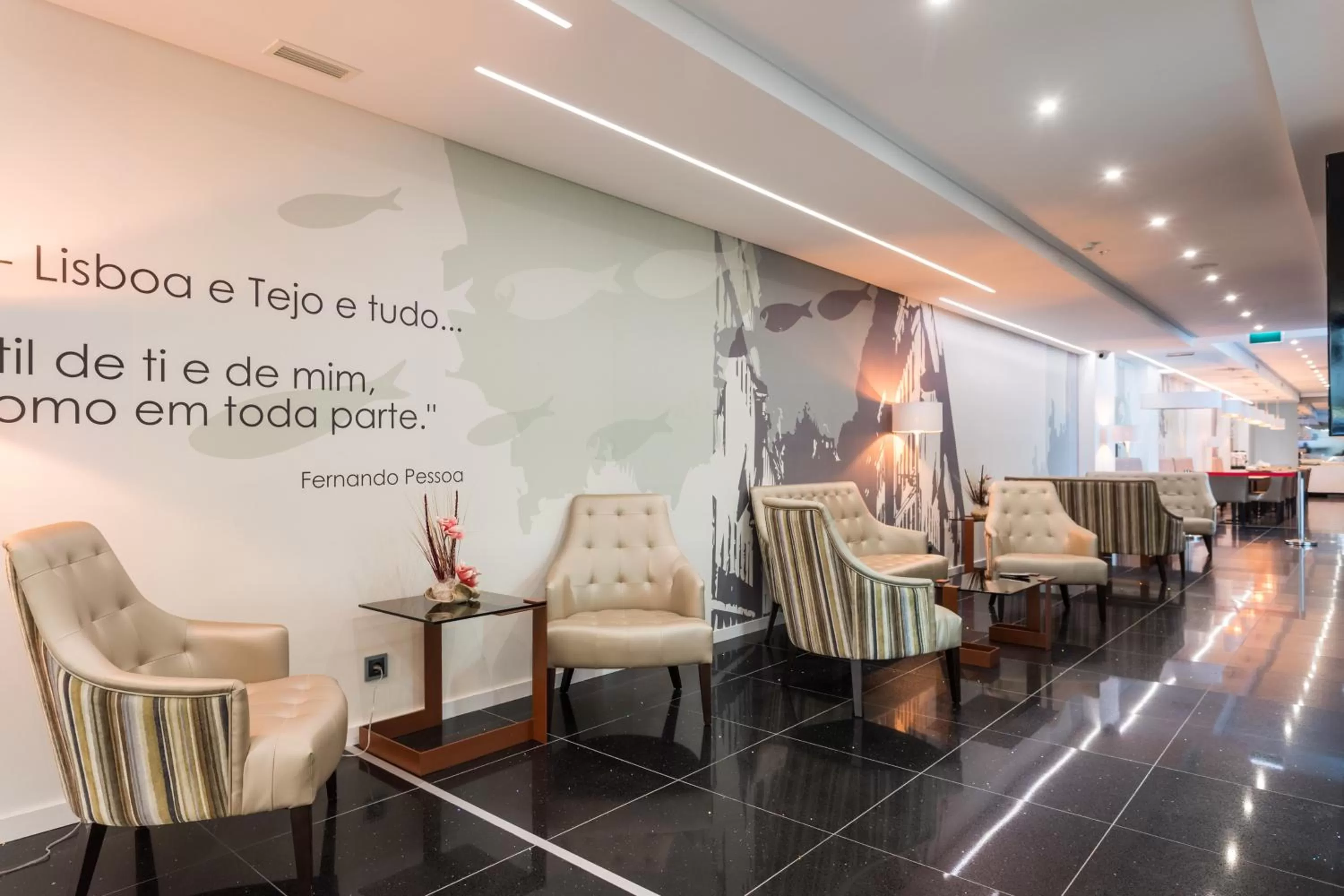 Lobby or reception in Hotel Capital Lisboa