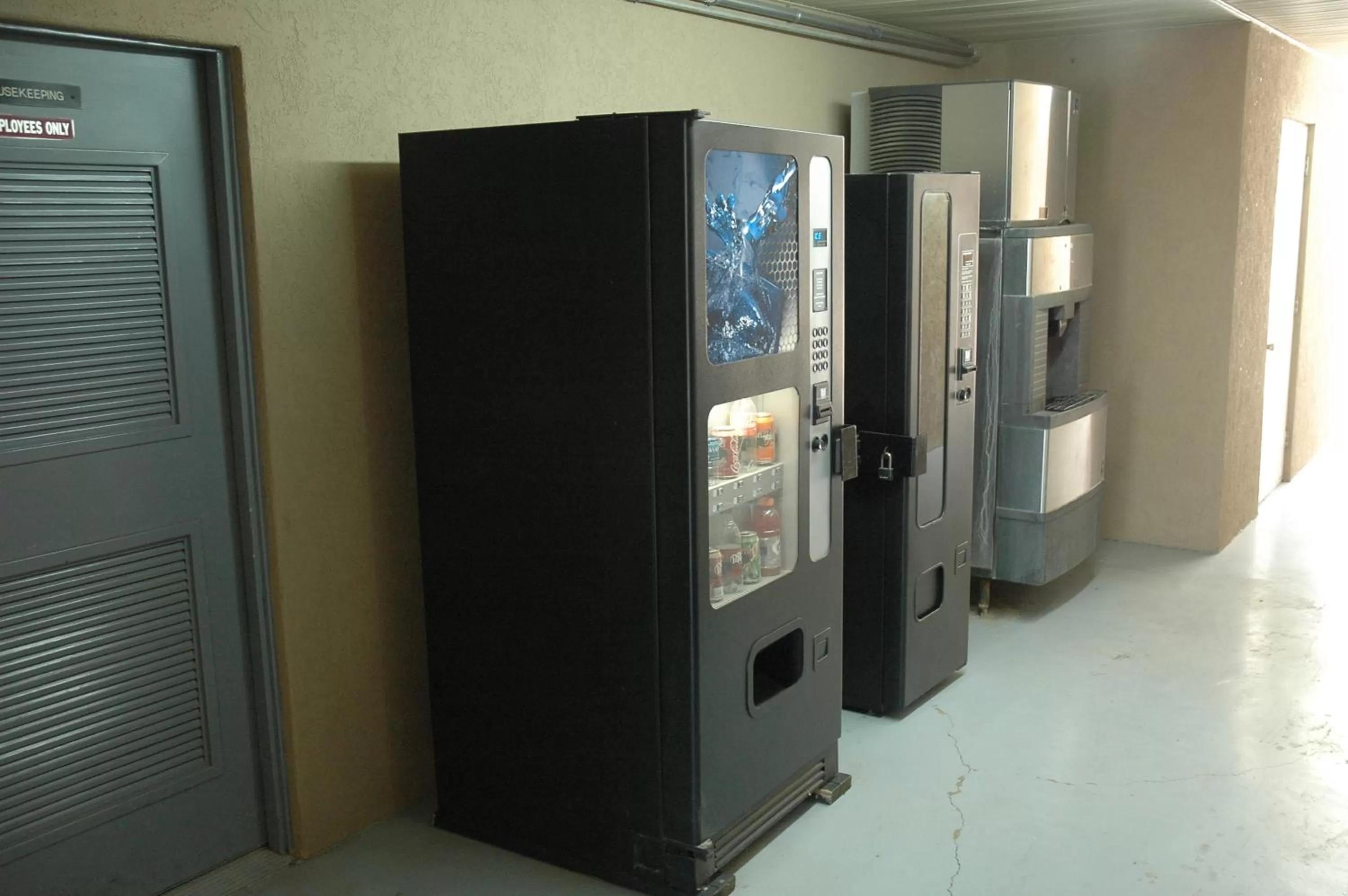 Food in Majestic Inn