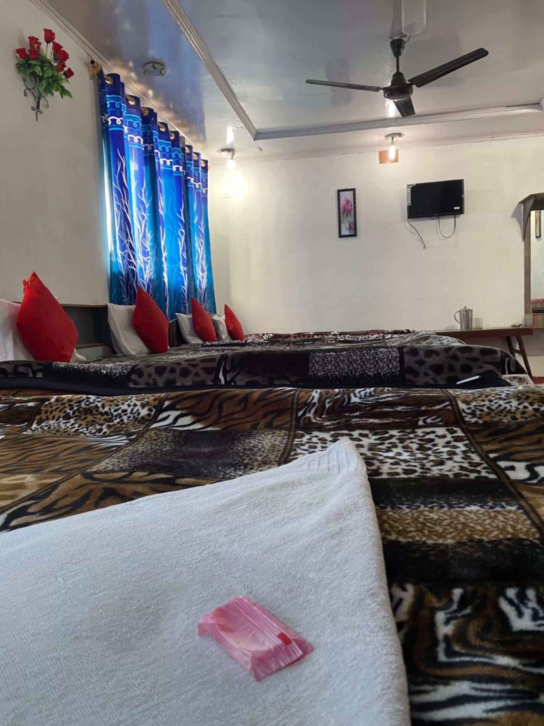 Bed in Hotel Young Mamta