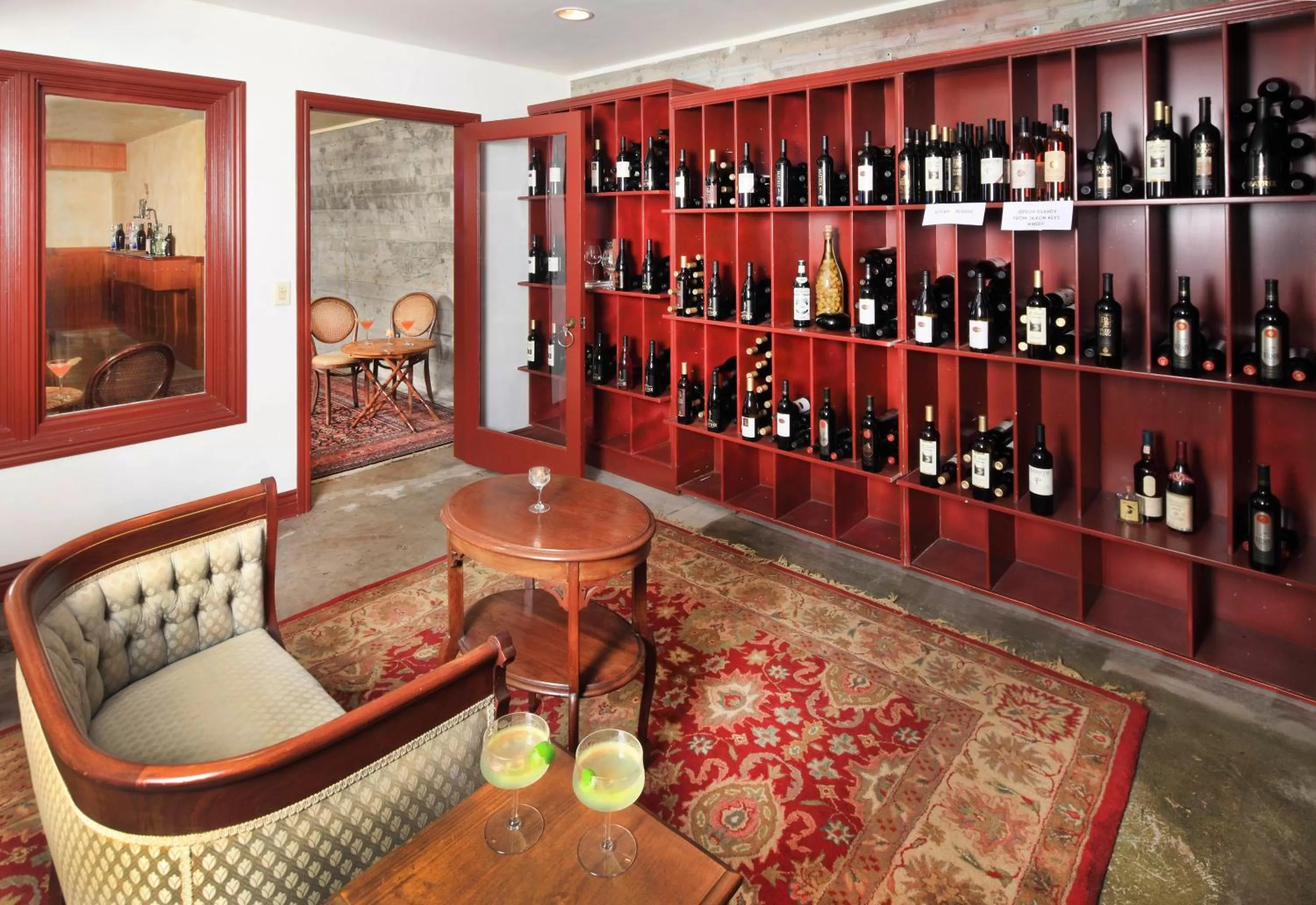 Lounge or bar in The Grape Leaf Inn