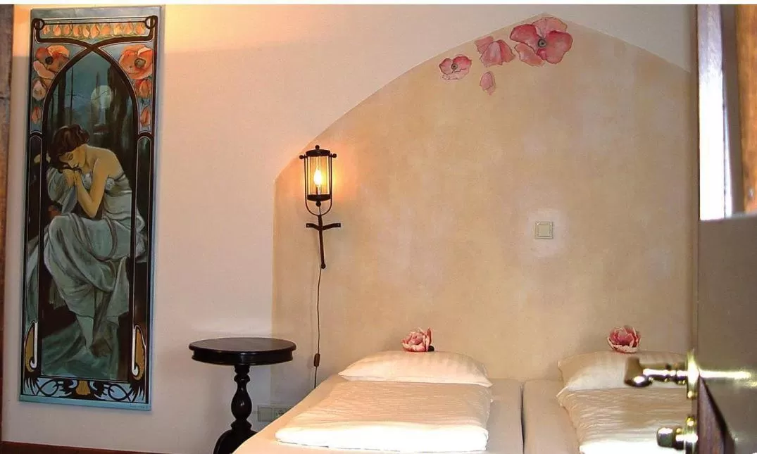 Bedroom, Bed in Hotel Huys van Heusden