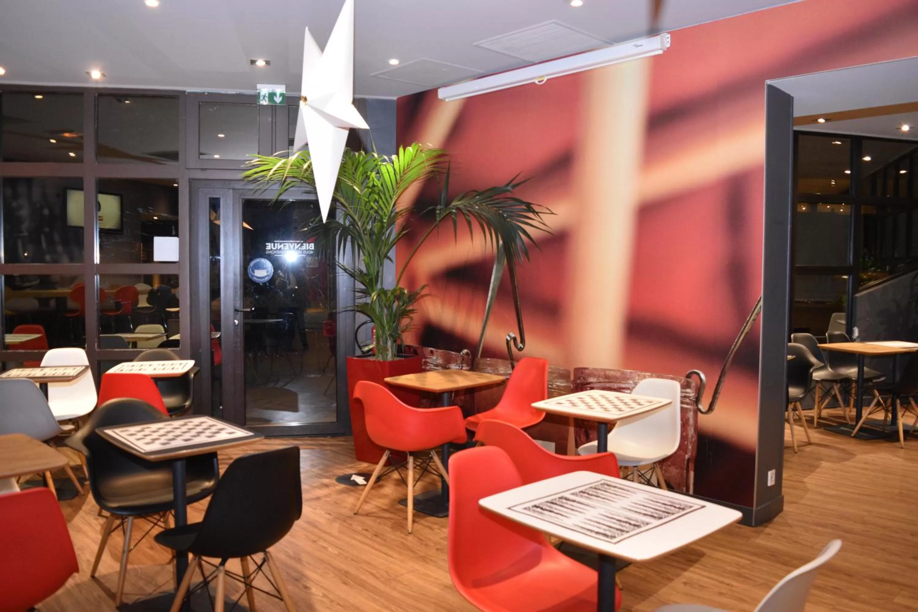 Restaurant/places to eat in ibis Montpellier Centre Polygone