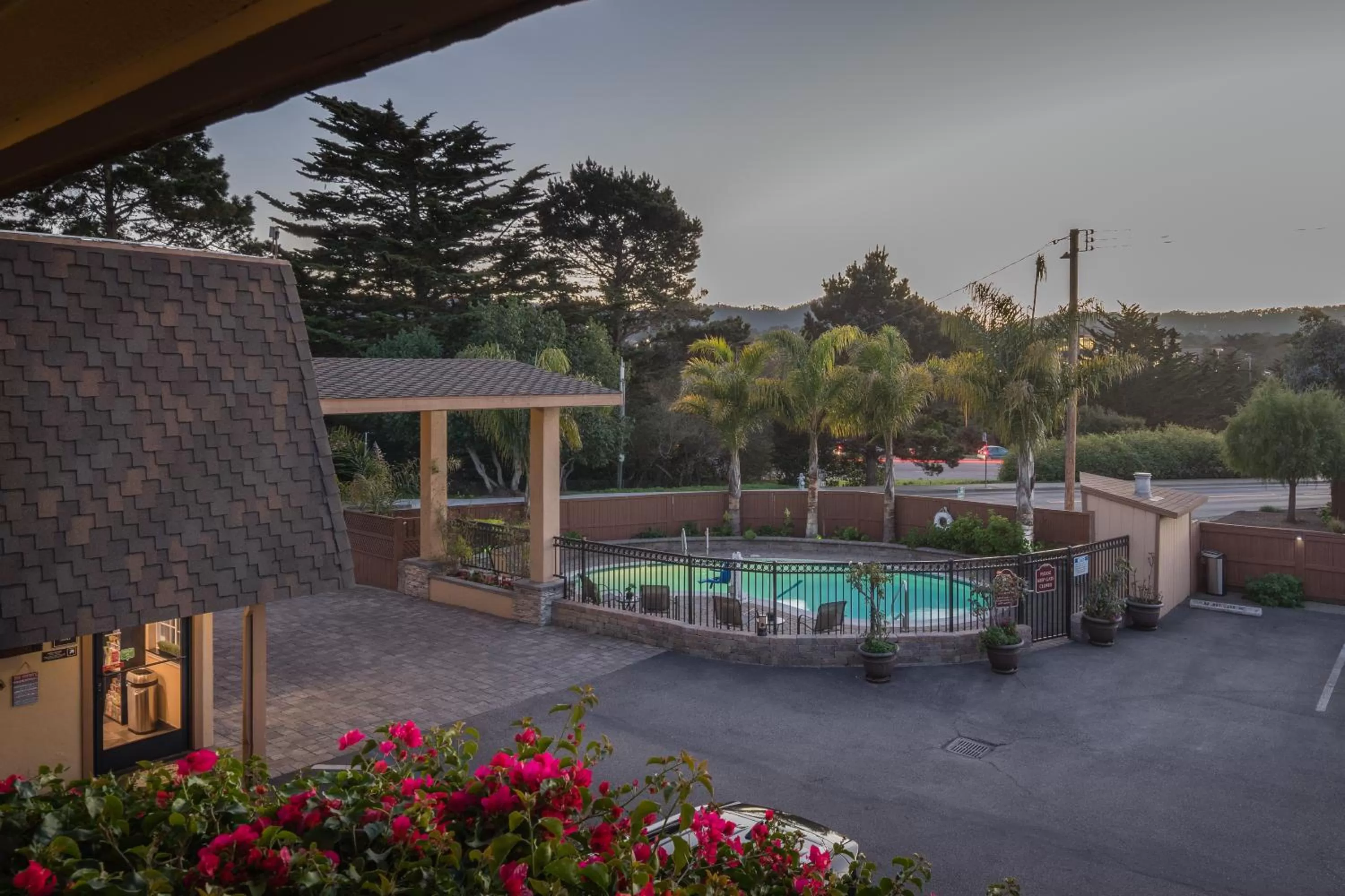 Swimming pool in Stage Coach Lodge
