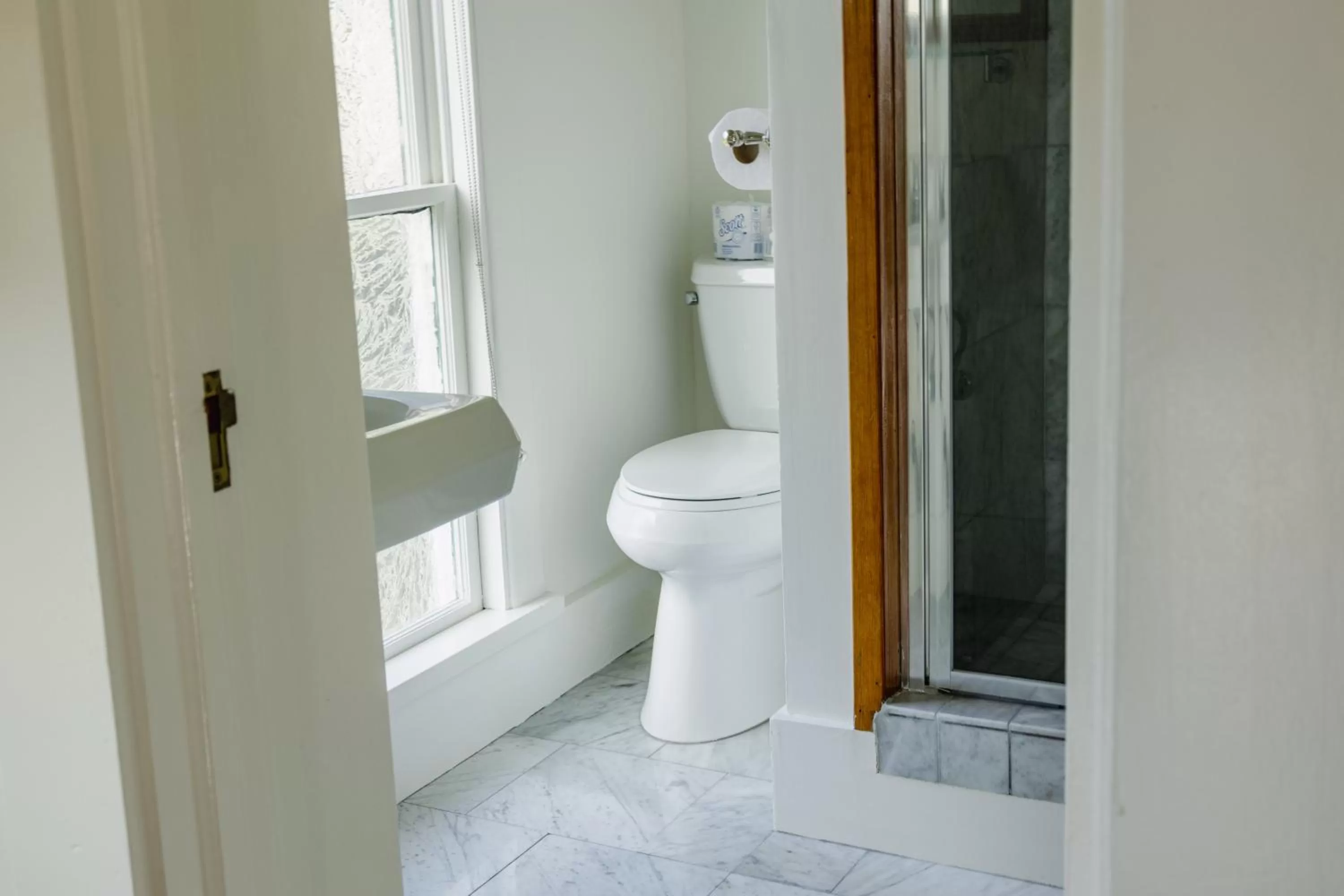 Shower in SCP Mendocino Inn and Farm