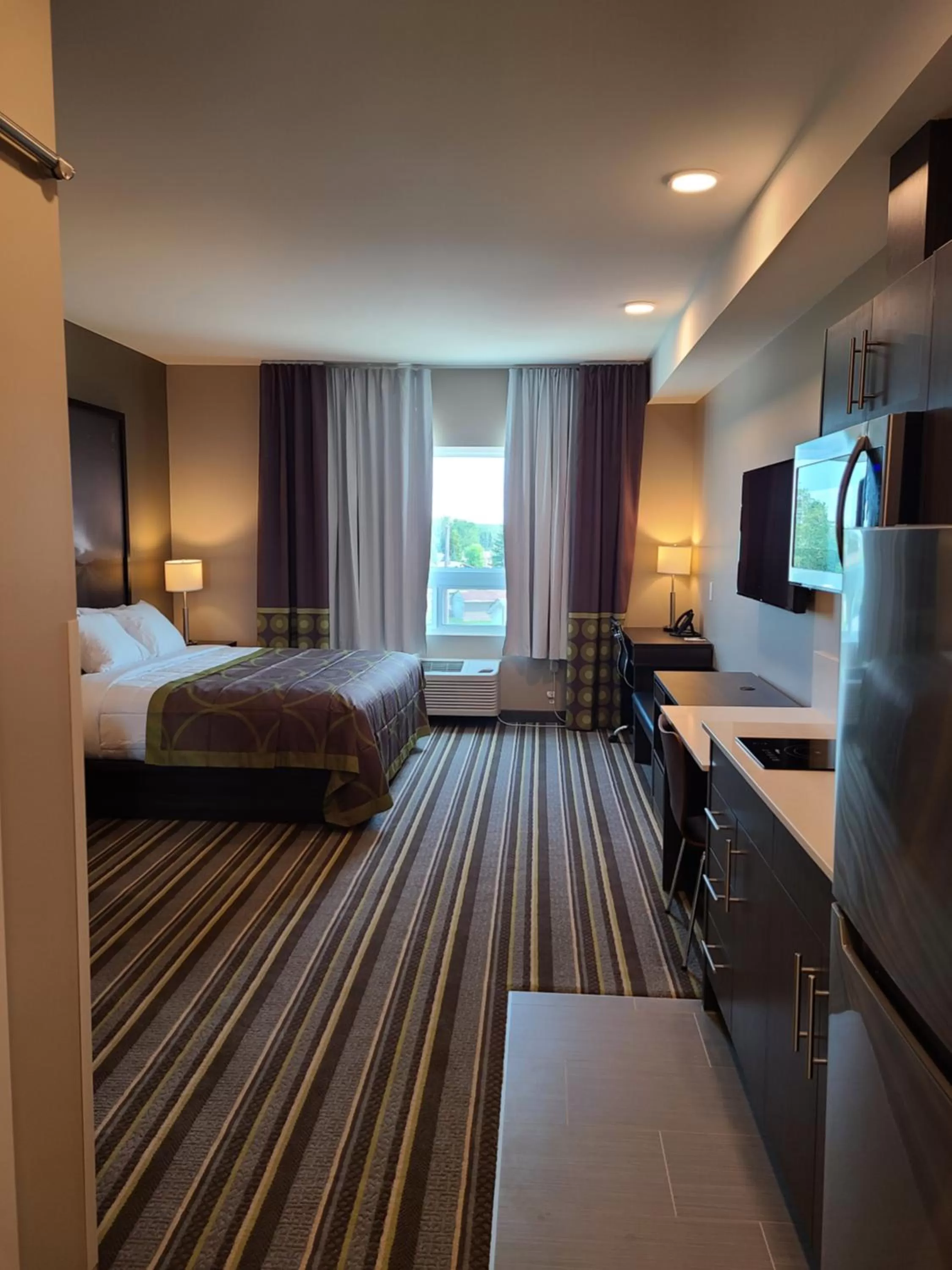 Bed in Super 8 by Wyndham Thompson