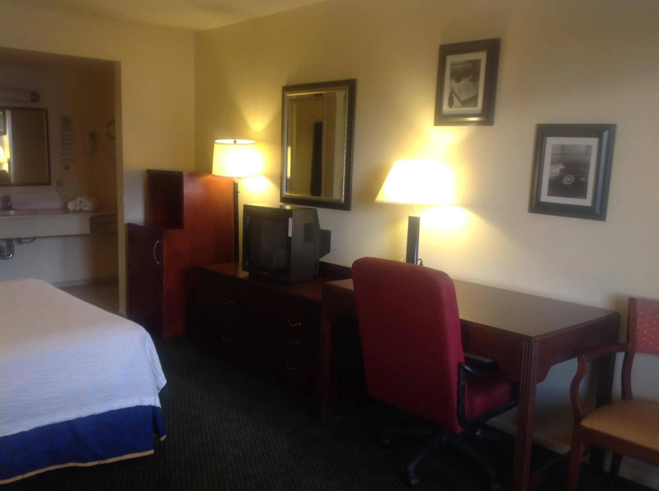 Other, Bed in Eunice Plaza Motel