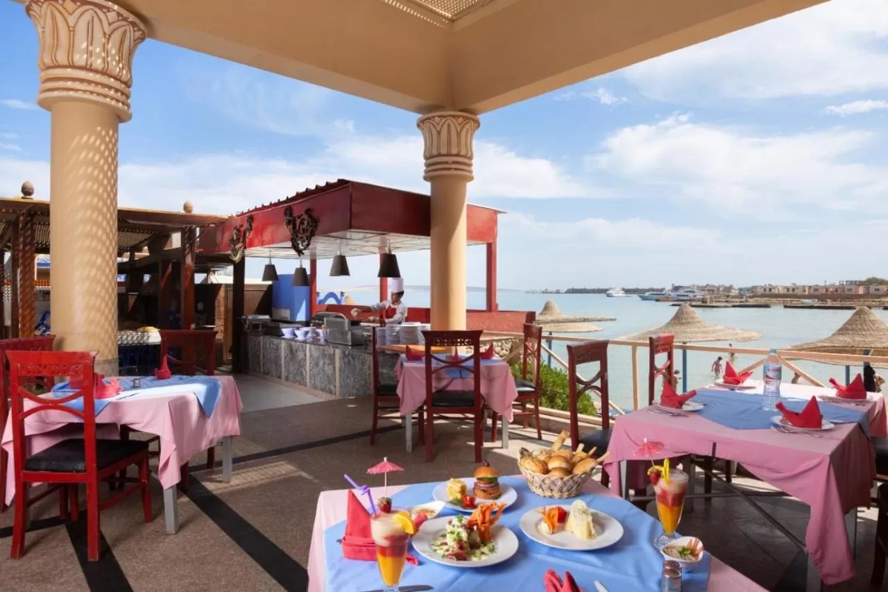 Restaurant/places to eat in King Tut Aqua Park Beach Resort