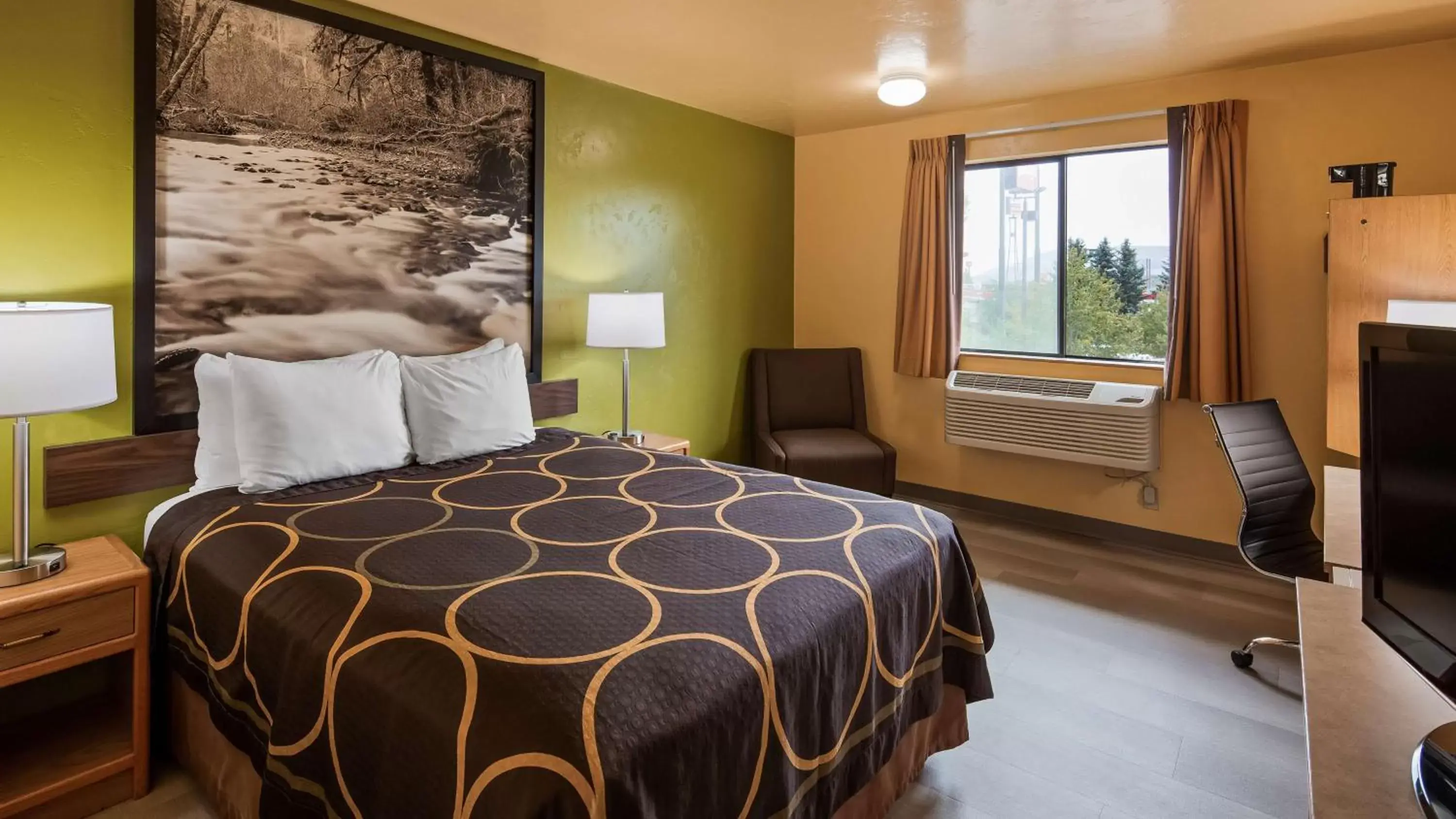 Queen Room in SureStay Hotel by Best Western Ellensburg Queen Room in SureStay Hotel by Best Western Ellensburg