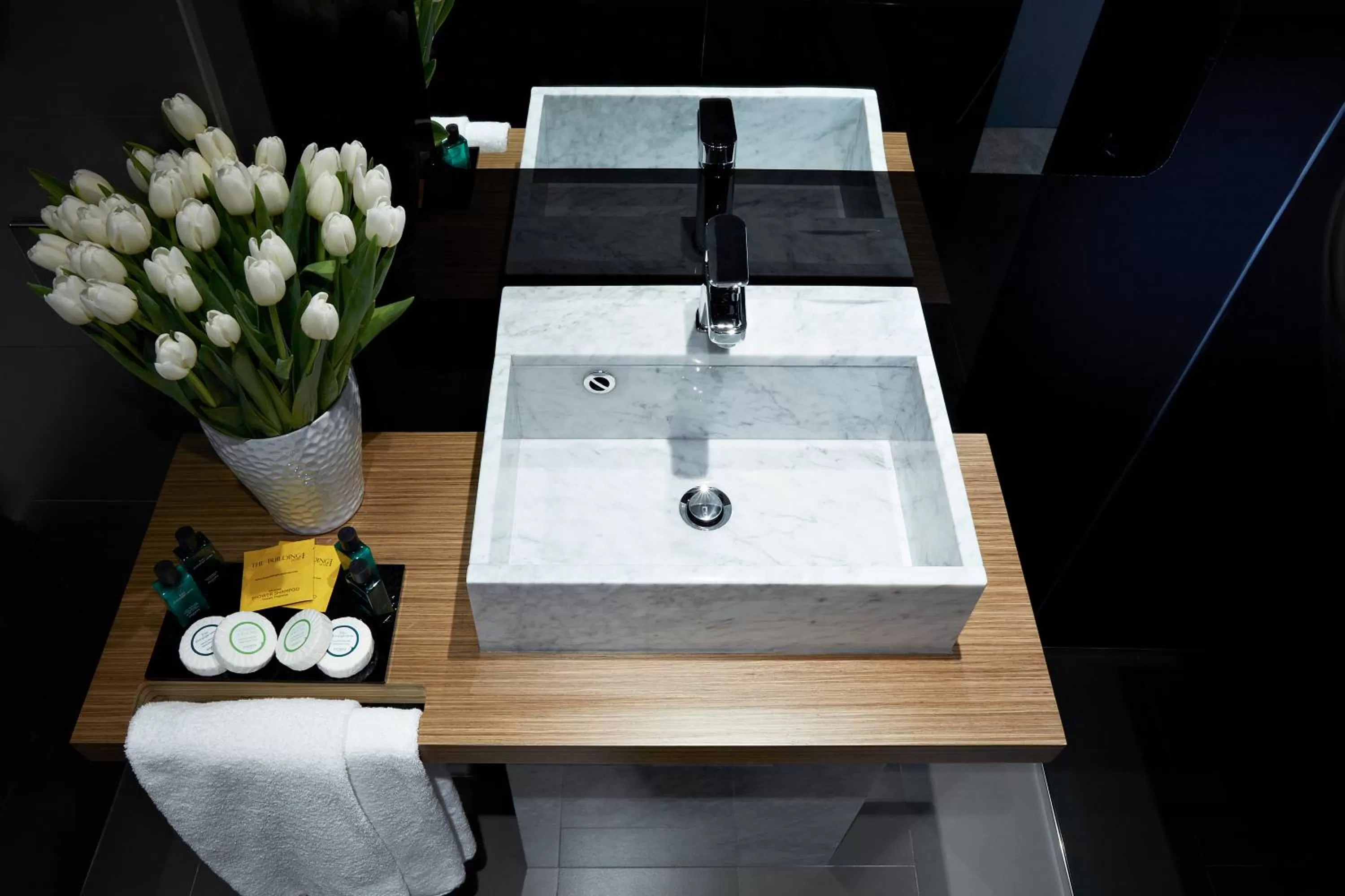 Bathroom in Hotel The Building