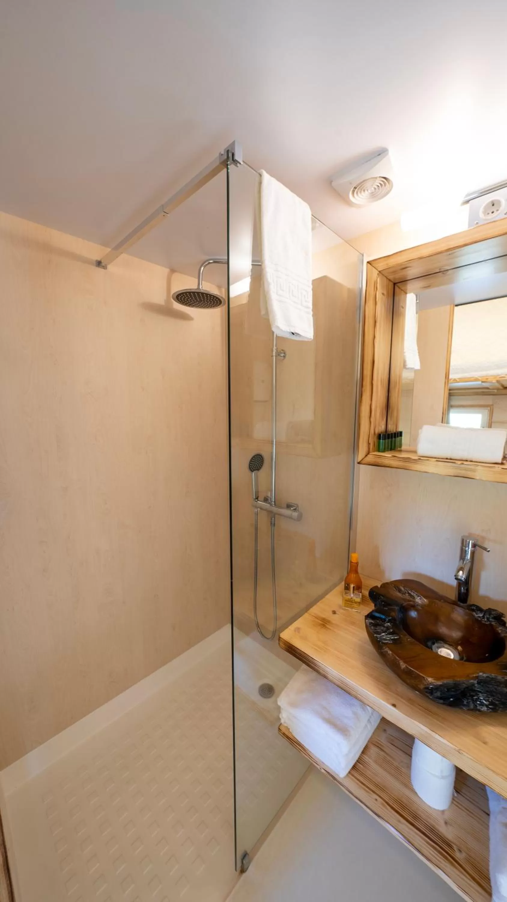 Bathroom in Le Village de la Champagne - Slowmoov