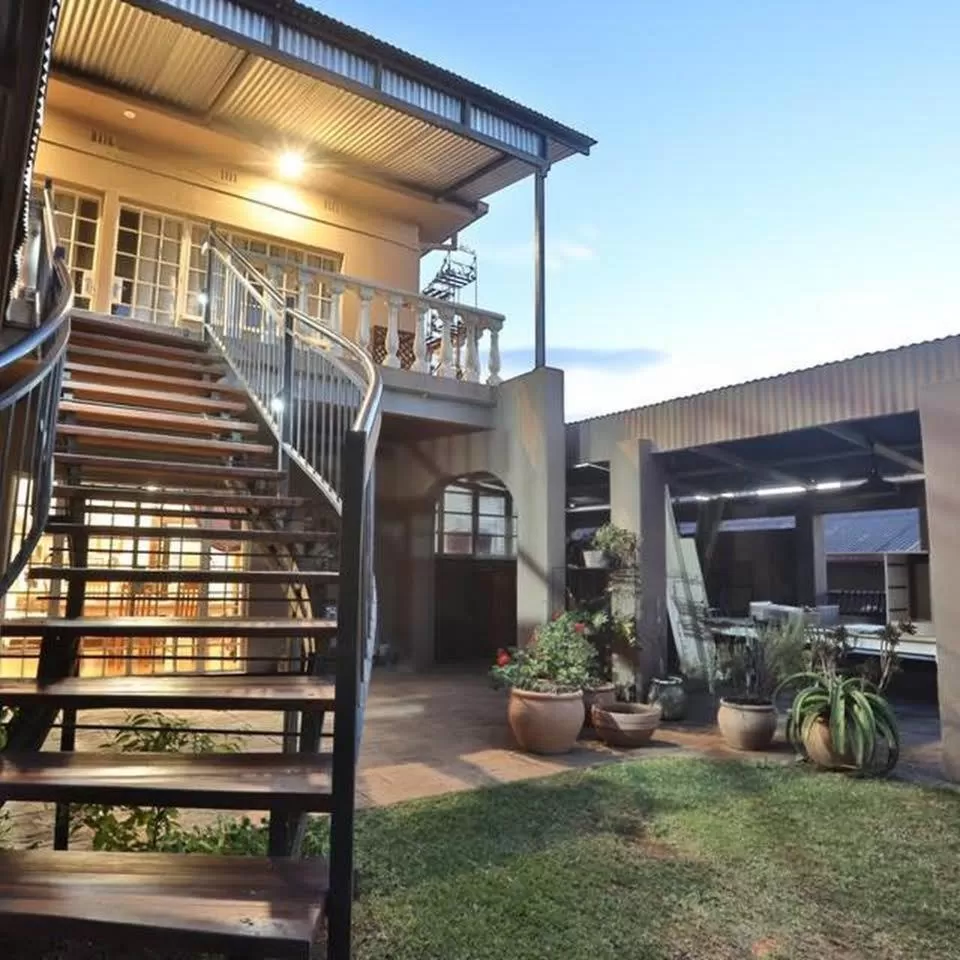 Property building in Ben's Bed and Breakfast