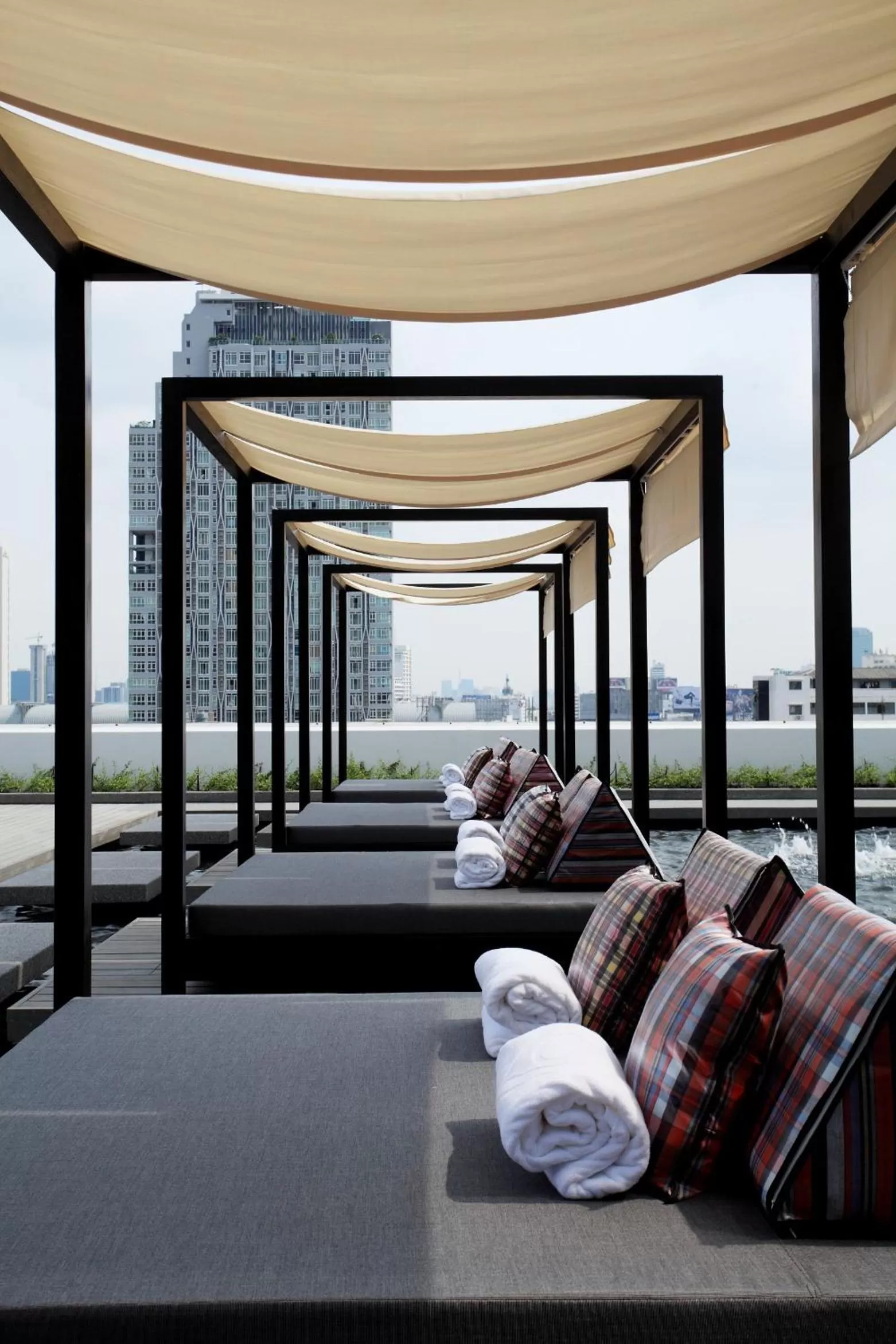 Fitness centre/facilities, Bed in Centara Watergate Pavilion Hotel Bangkok