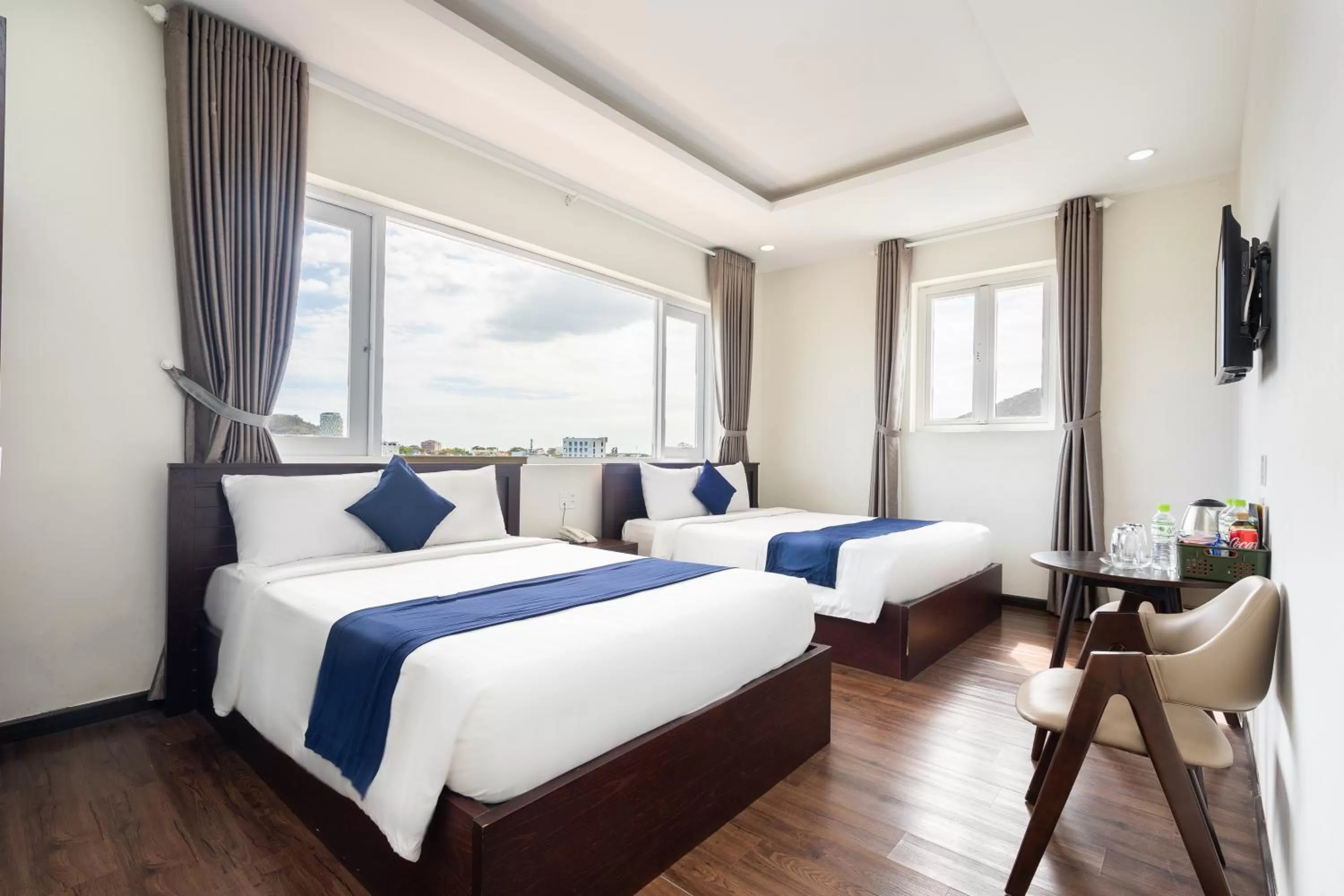 Bed in Central Hotel by Joi Hospitality