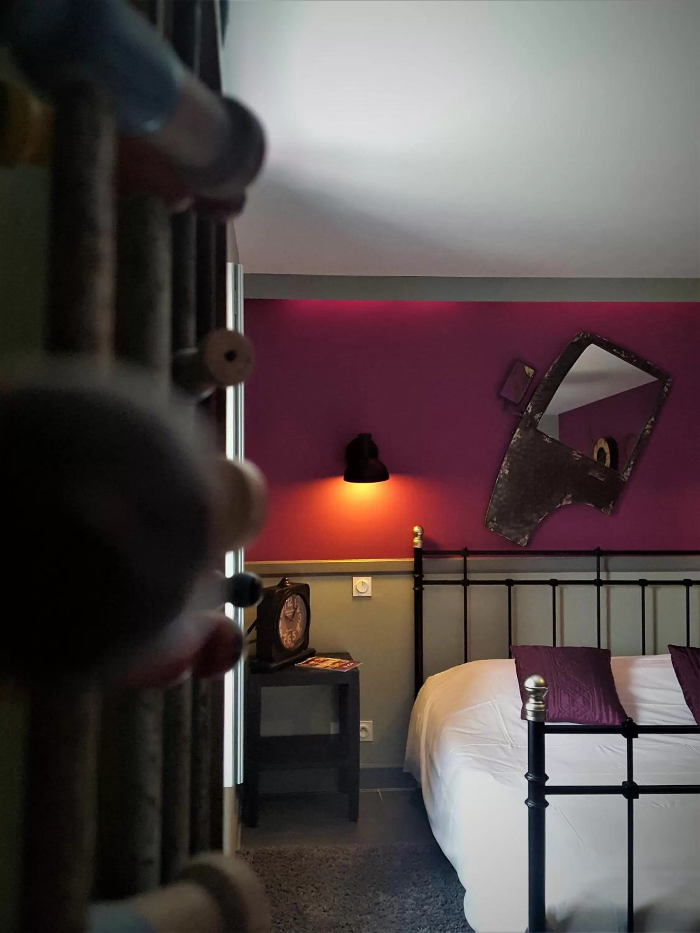 Bed in Hotel restaurant La Pêcherie - Le manoir d'à coté - Les 5 ruches -Logis hôtels