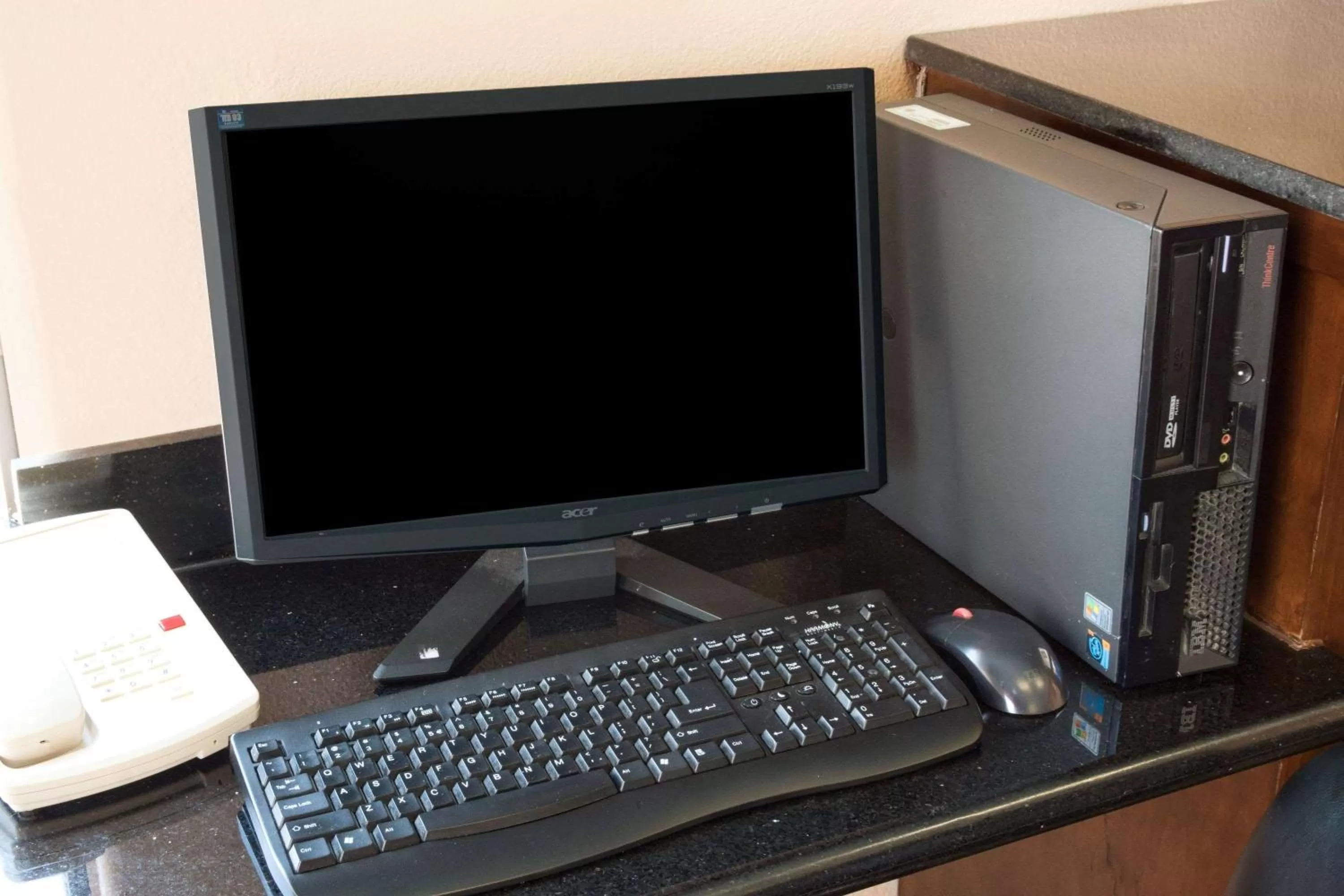 Business facilities in Howard Johnson by Wyndham Houston Heights Downtown