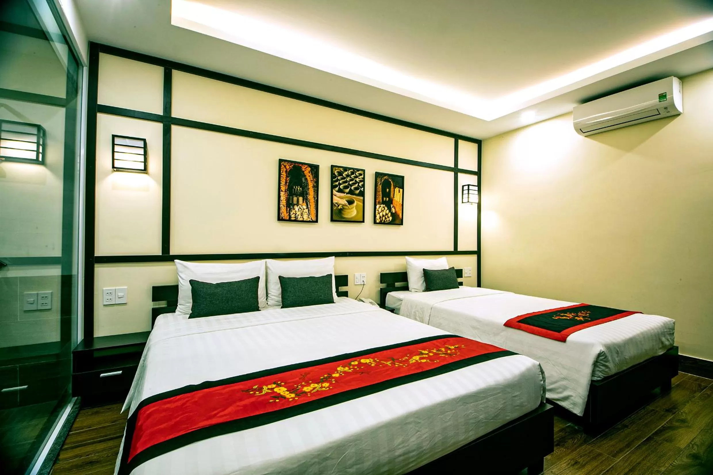 Bedroom, Bed in Hoi An Riverland Villa - Hoi An Center