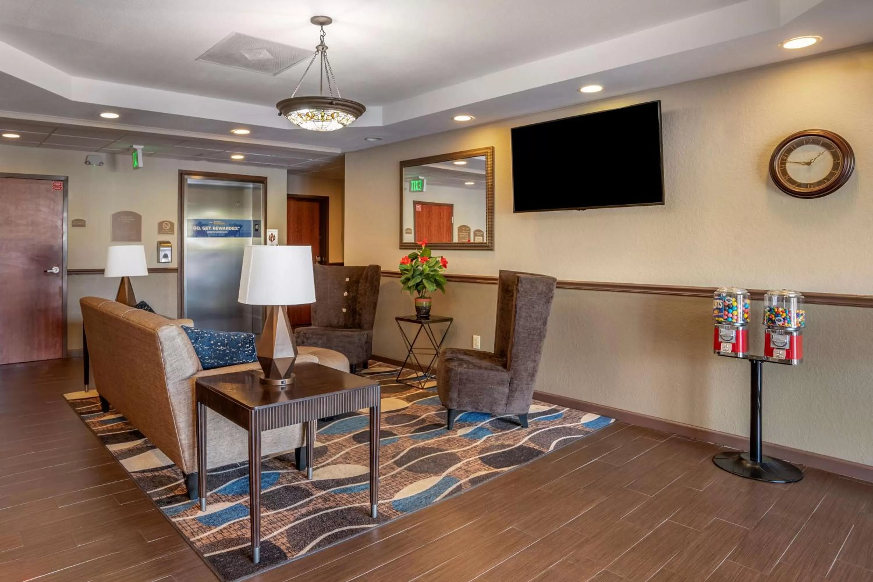 Lobby or reception in Best Western Troy Inn