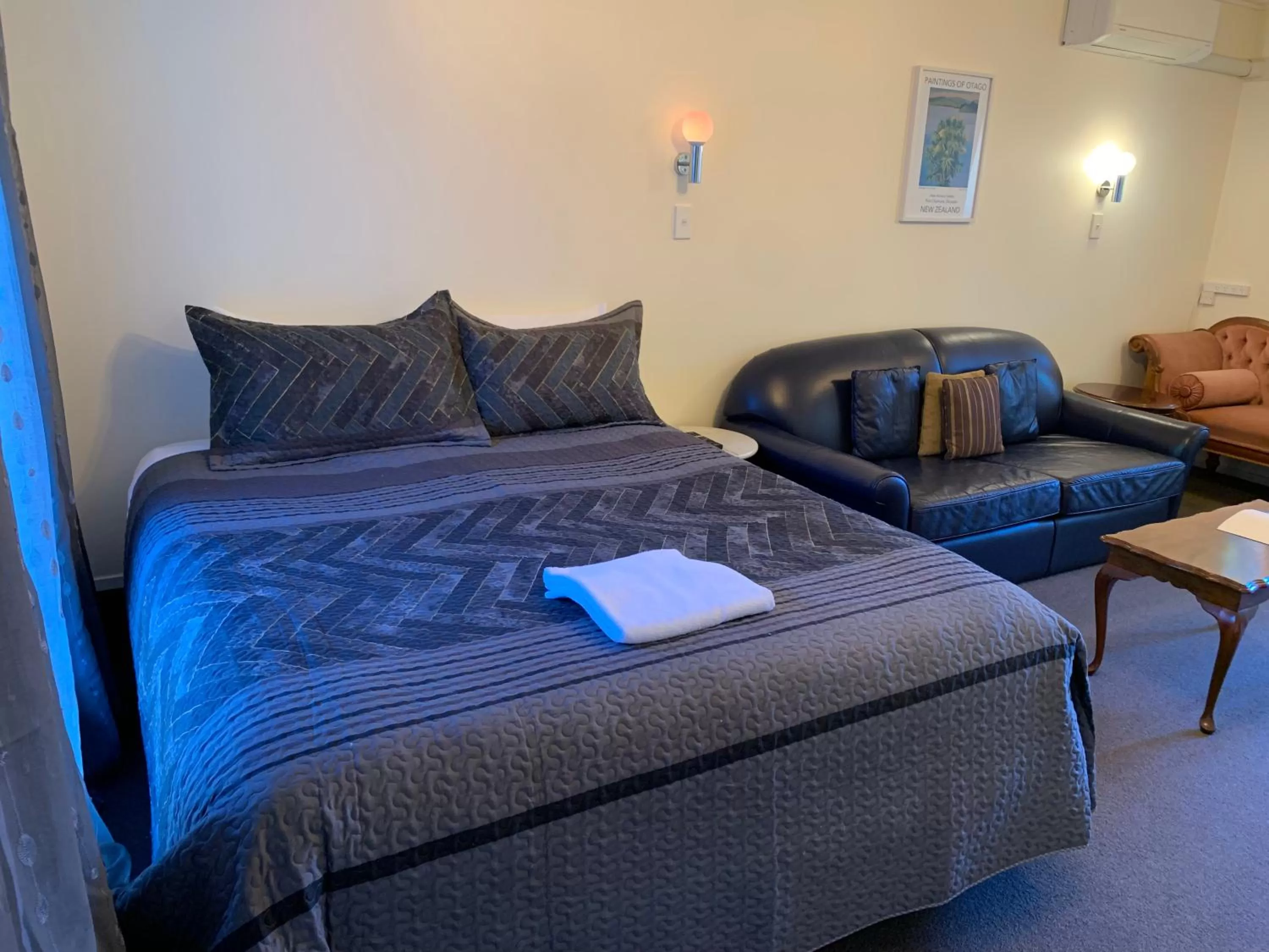 Bed in 755 Regal Court Motel