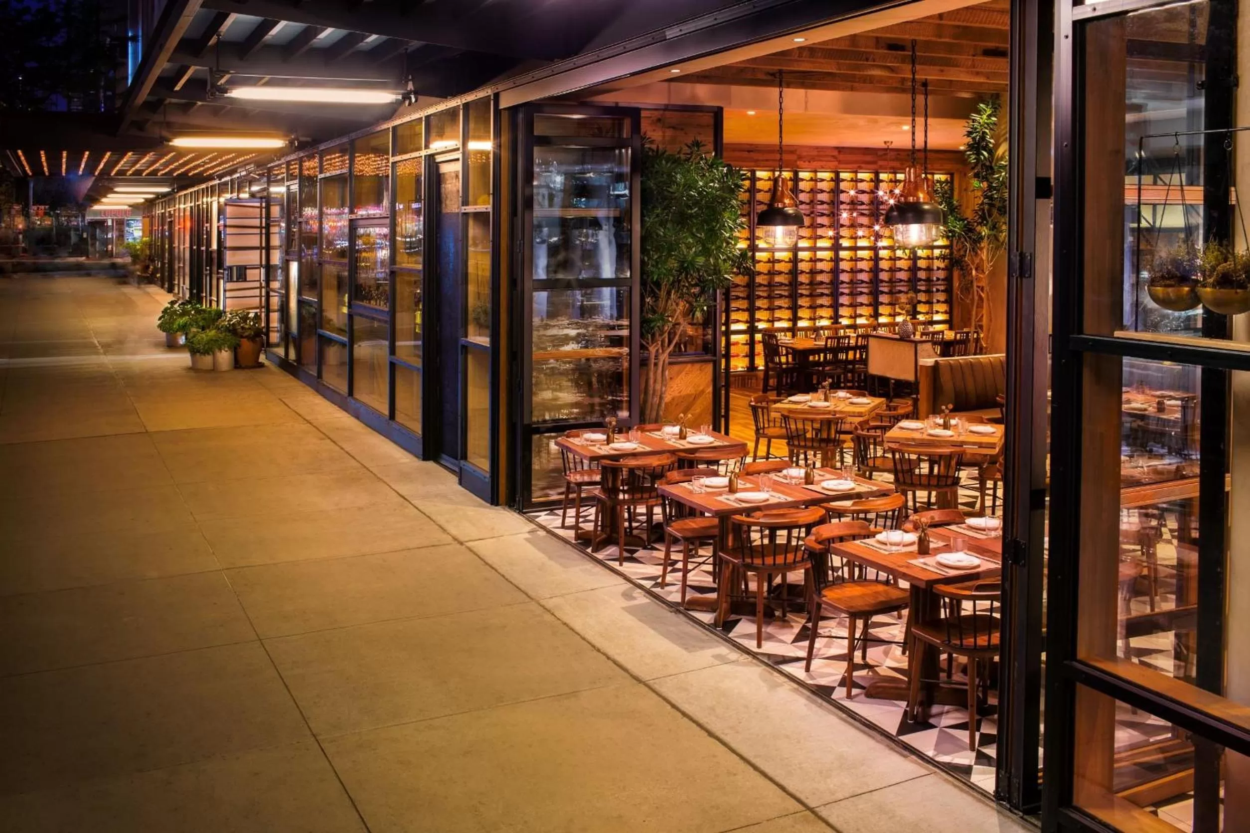 Restaurant/places to eat in Kimpton Hotel Eventi by IHG