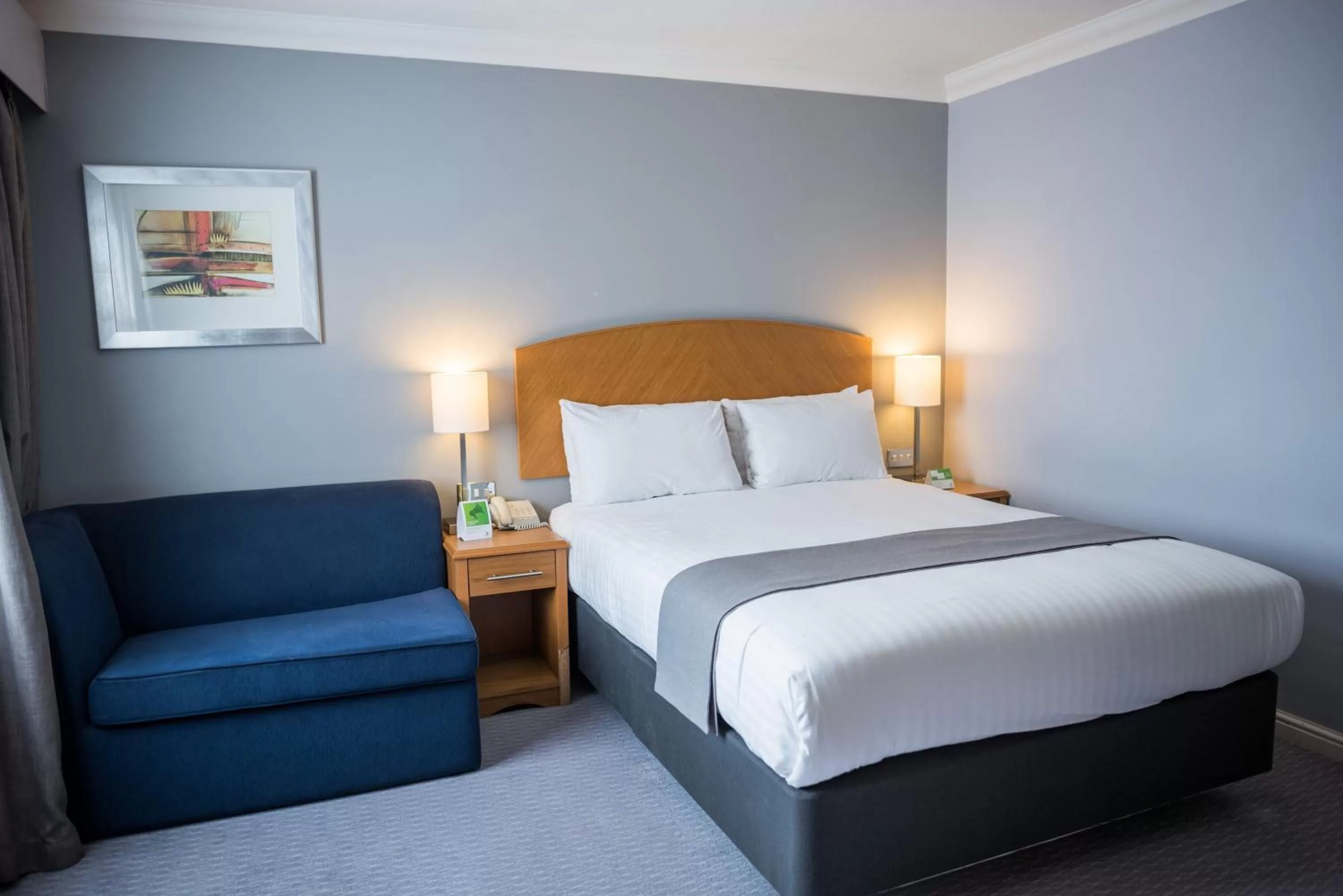 Photo of the whole room, Bed in Holiday Inn Manchester West by IHG